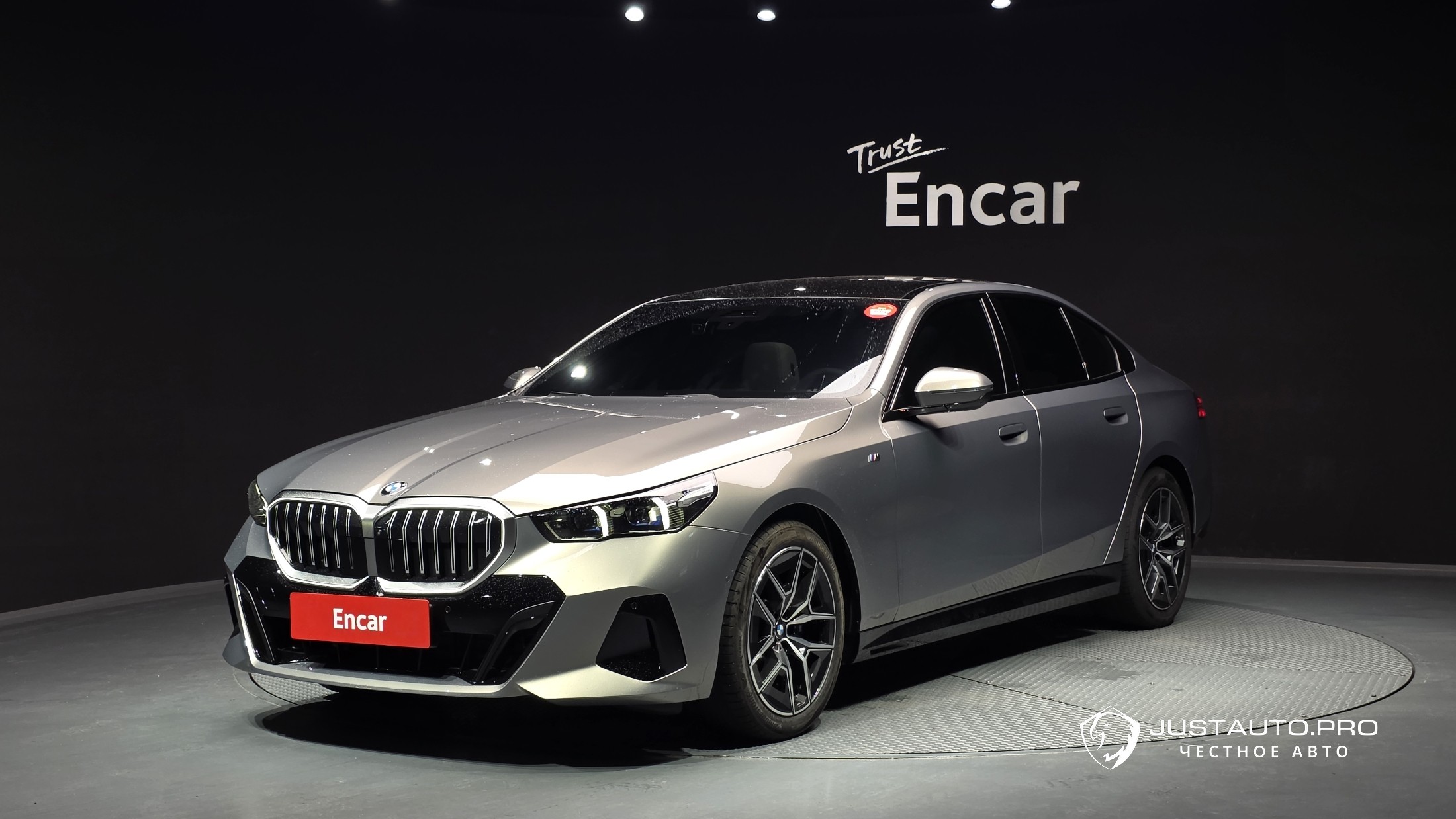 Автомобиль BMW 5-Series