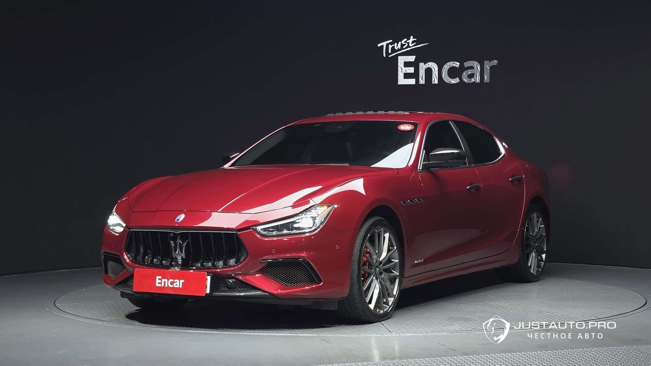 Автомобиль Maserati Ghibli