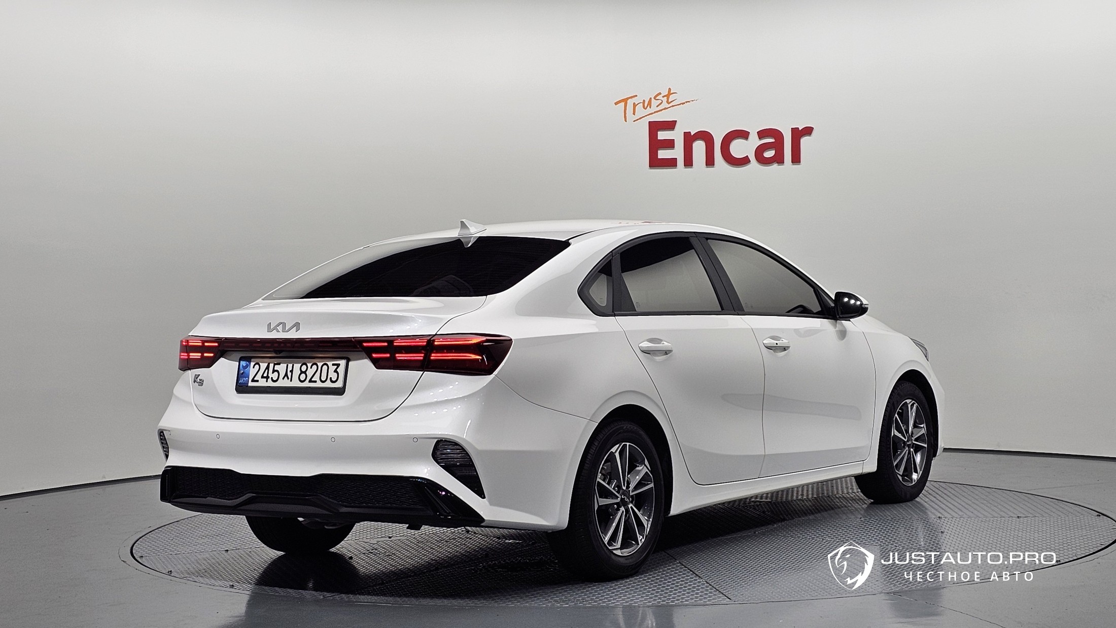 Автомобиль Kia K3