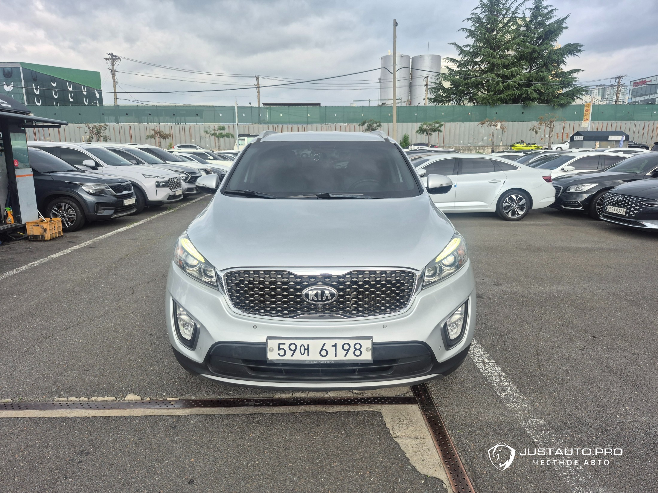 Автомобиль Kia Sorento