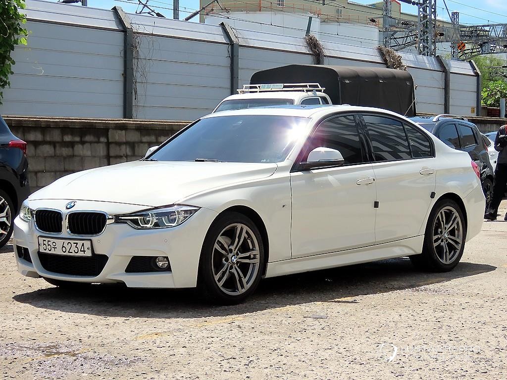 Автомобиль BMW 3-Series