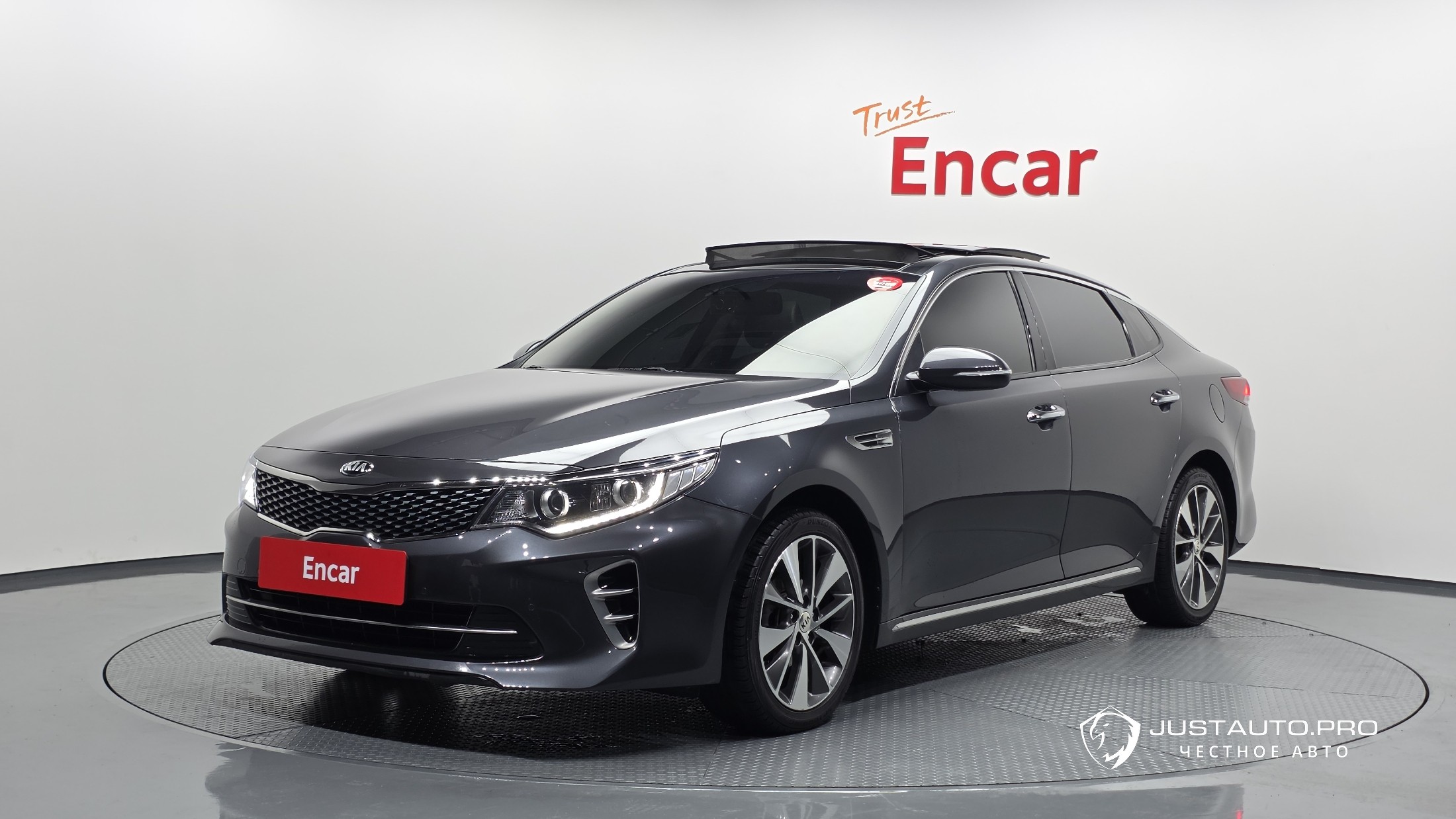Автомобиль Kia K5