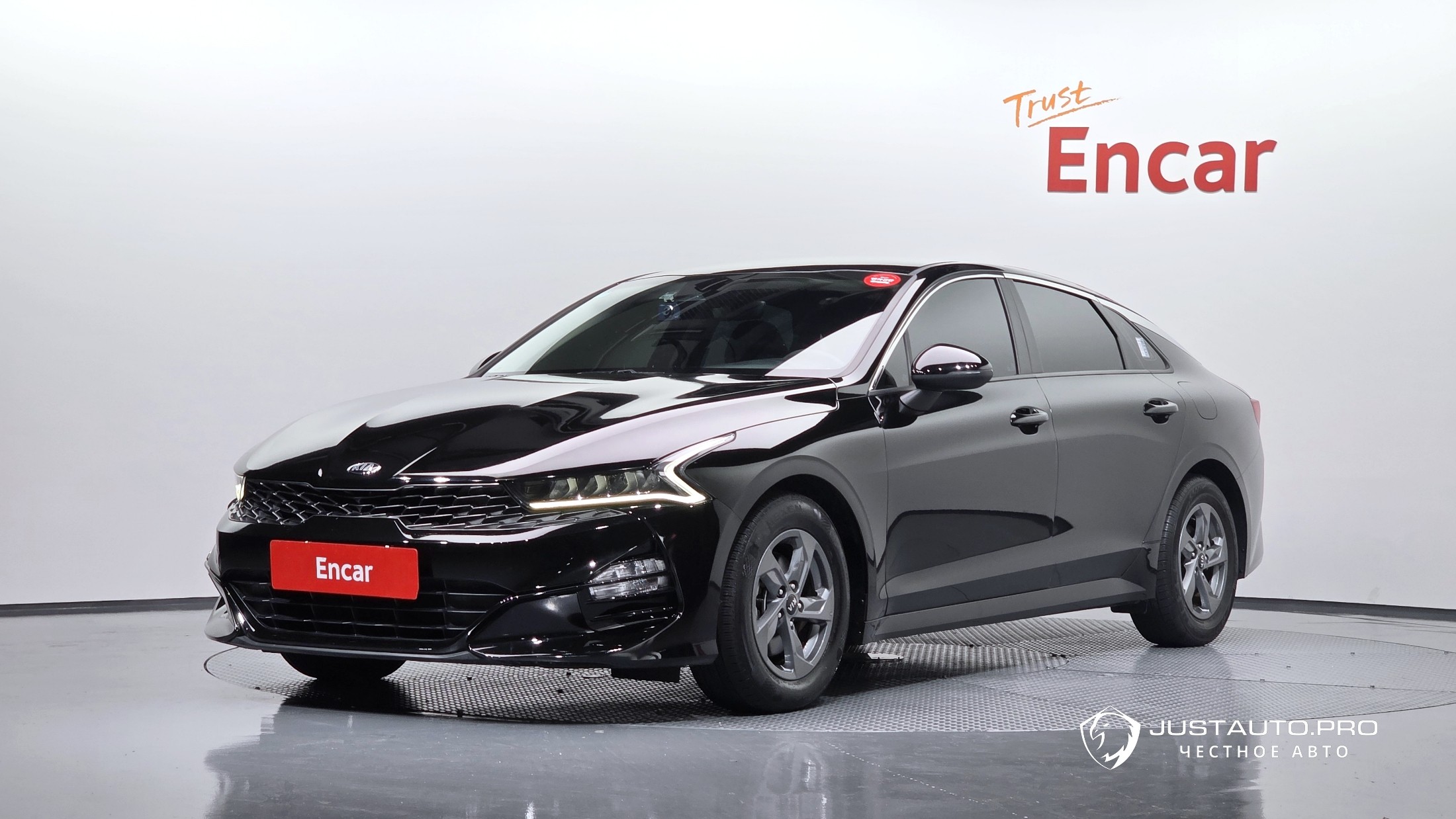 Автомобиль Kia K5