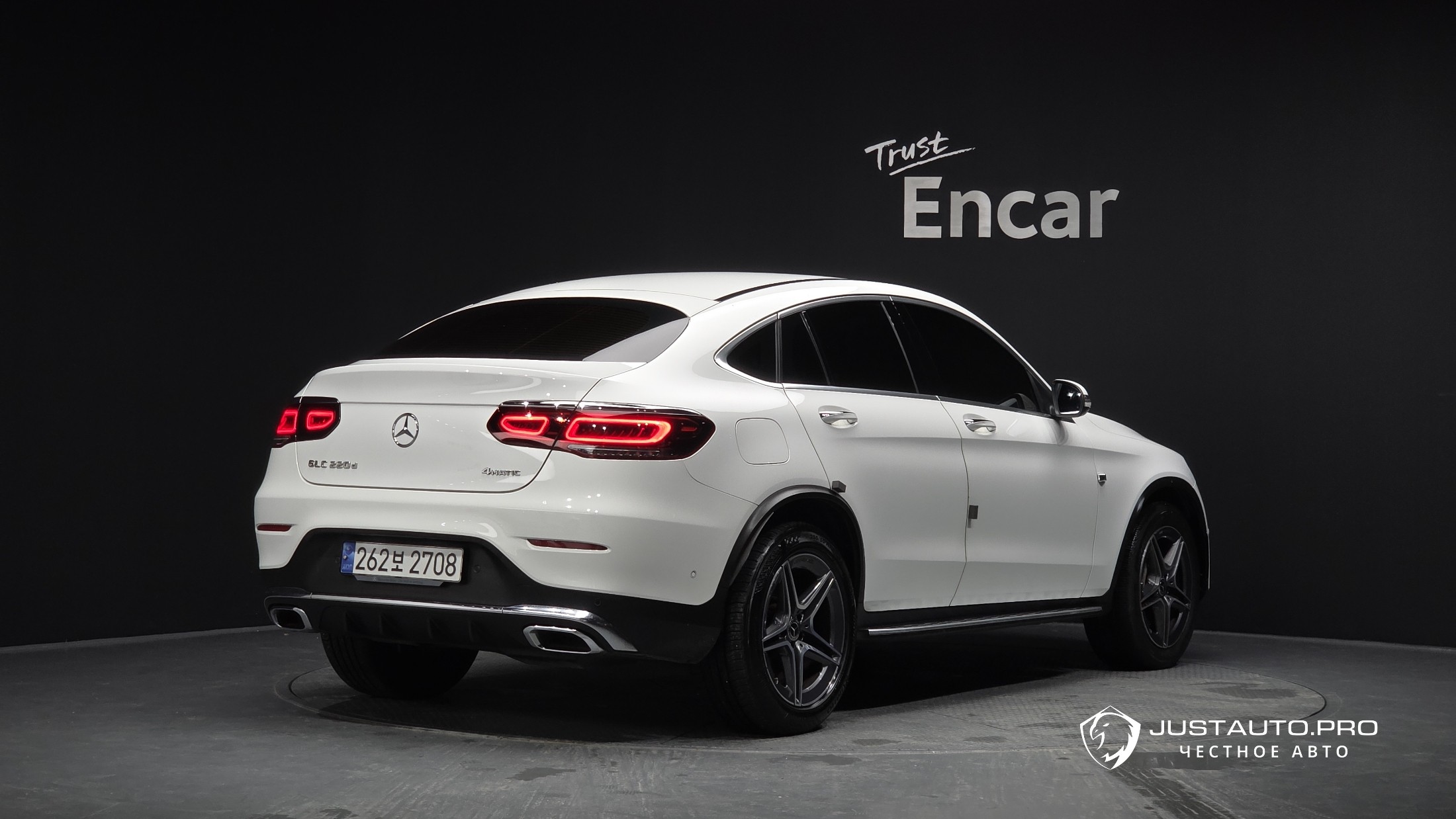 Автомобиль Mercedes-Benz GLC-Class