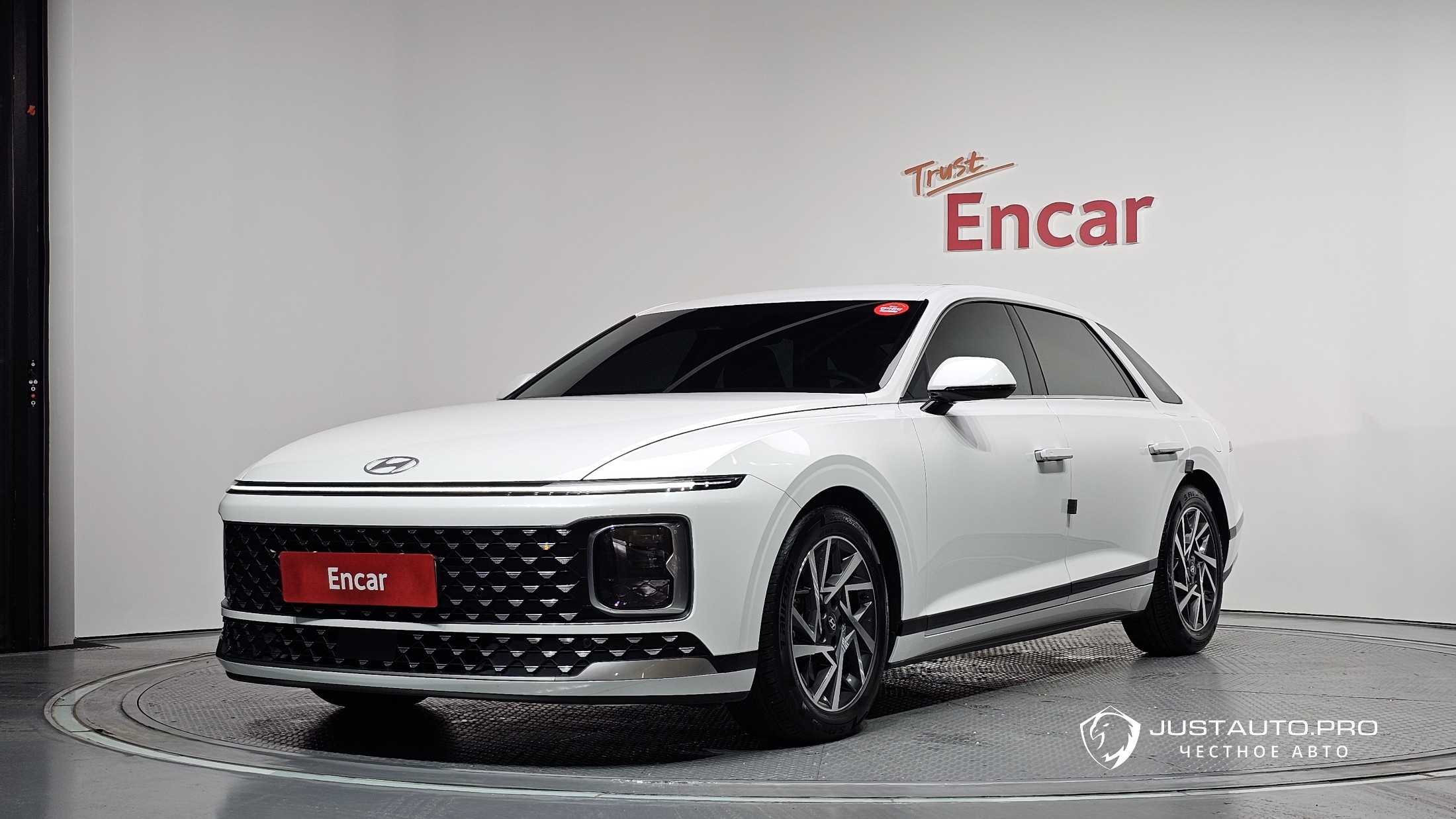 Автомобиль Hyundai Grandeur