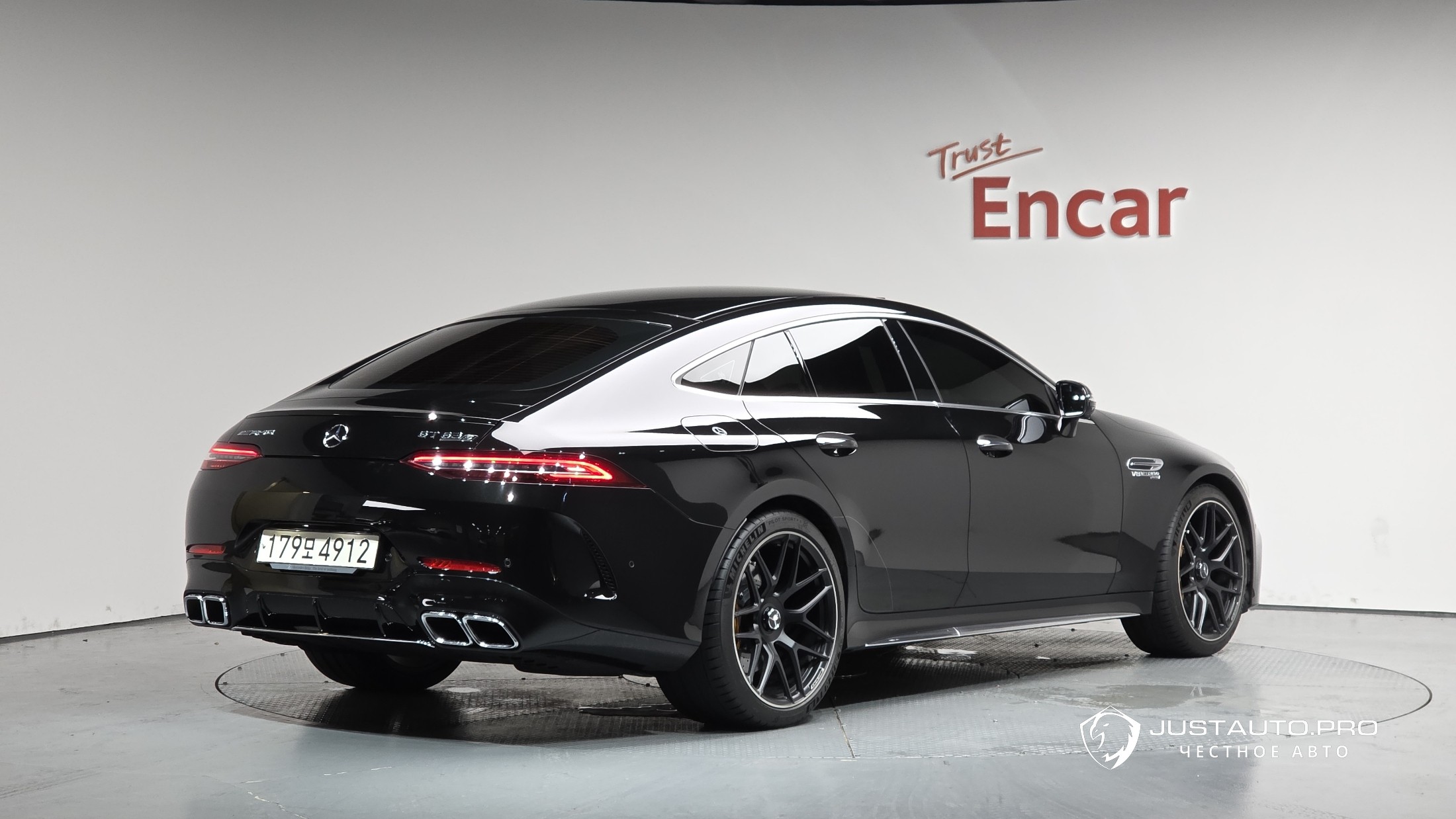 Автомобиль Mercedes-Benz AMG GT