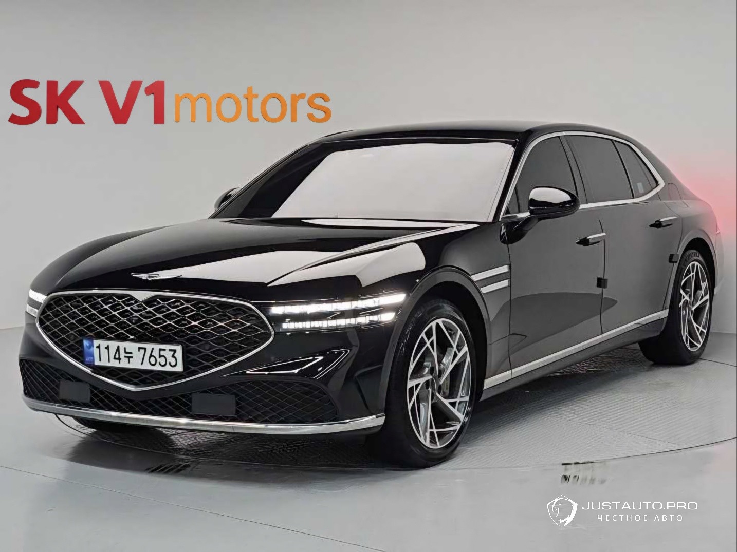 Автомобиль Genesis G90