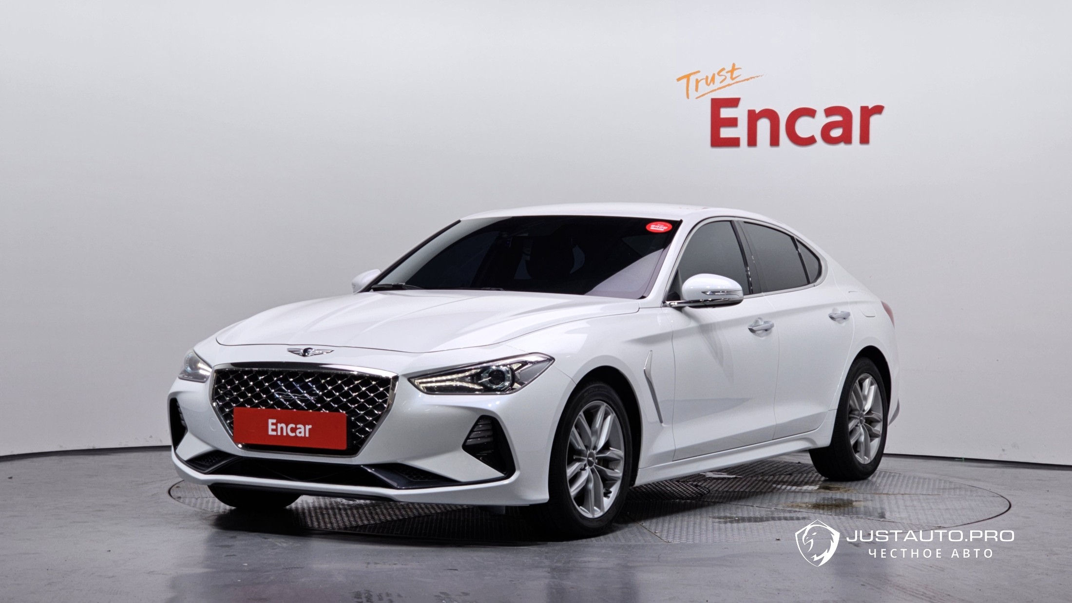 Автомобиль Genesis G70