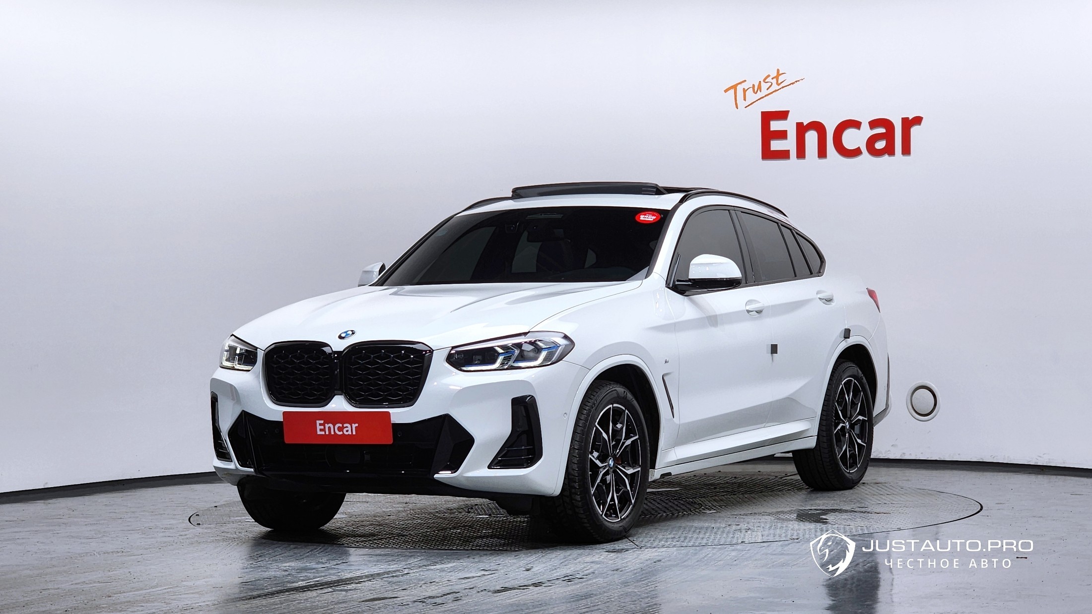 Автомобиль BMW X4