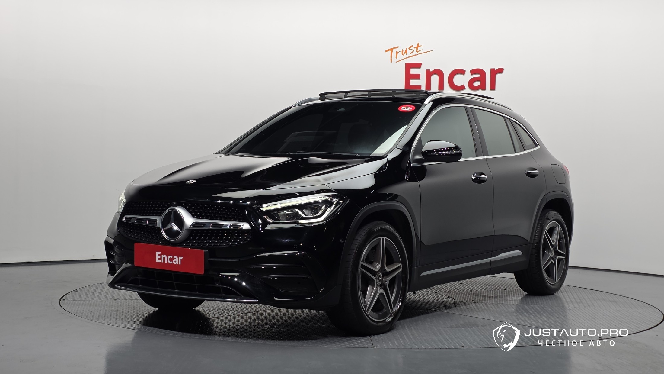Автомобиль Mercedes-Benz GLA-Class