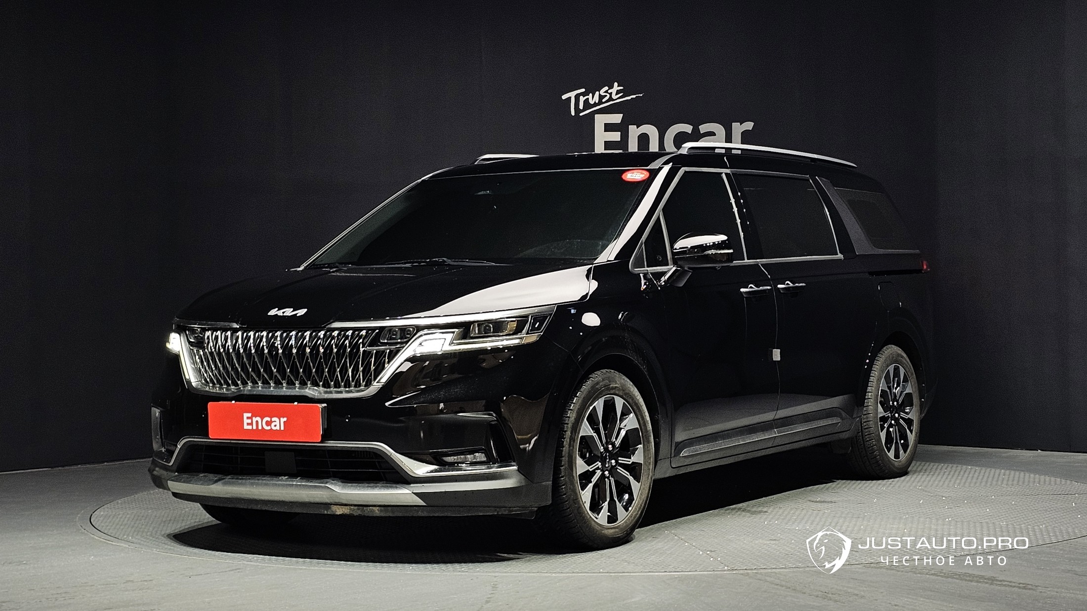 Автомобиль Kia Canival