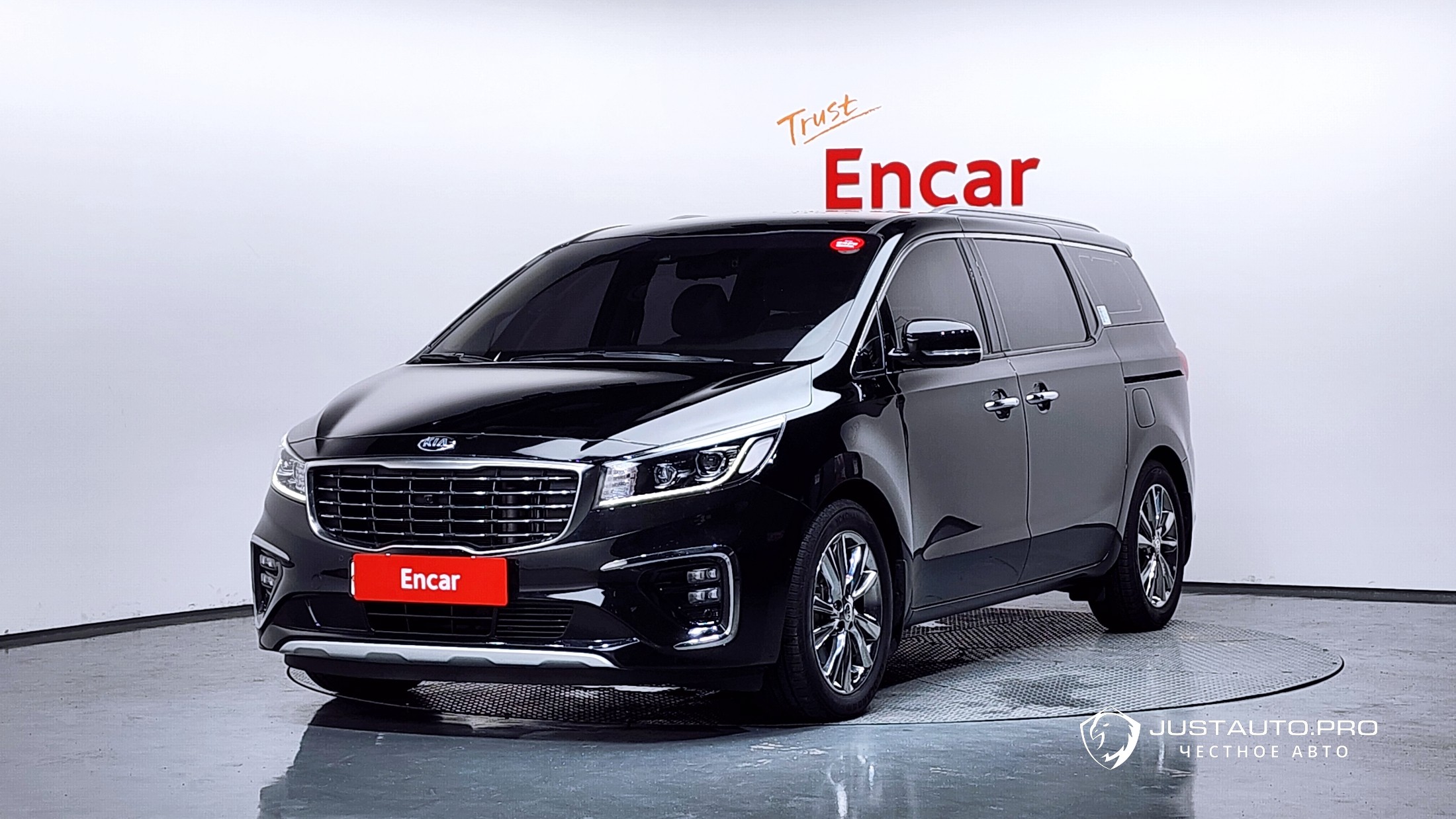 Автомобиль Kia Canival