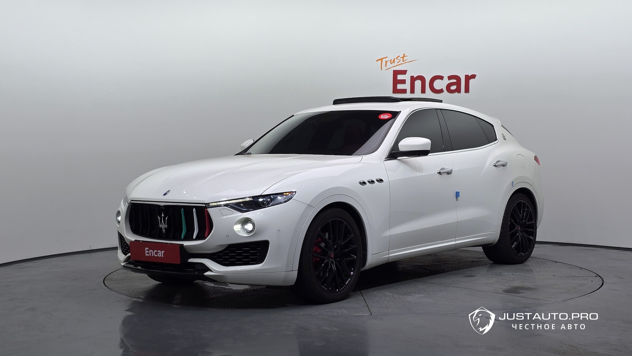 Автомобиль Maserati Levante