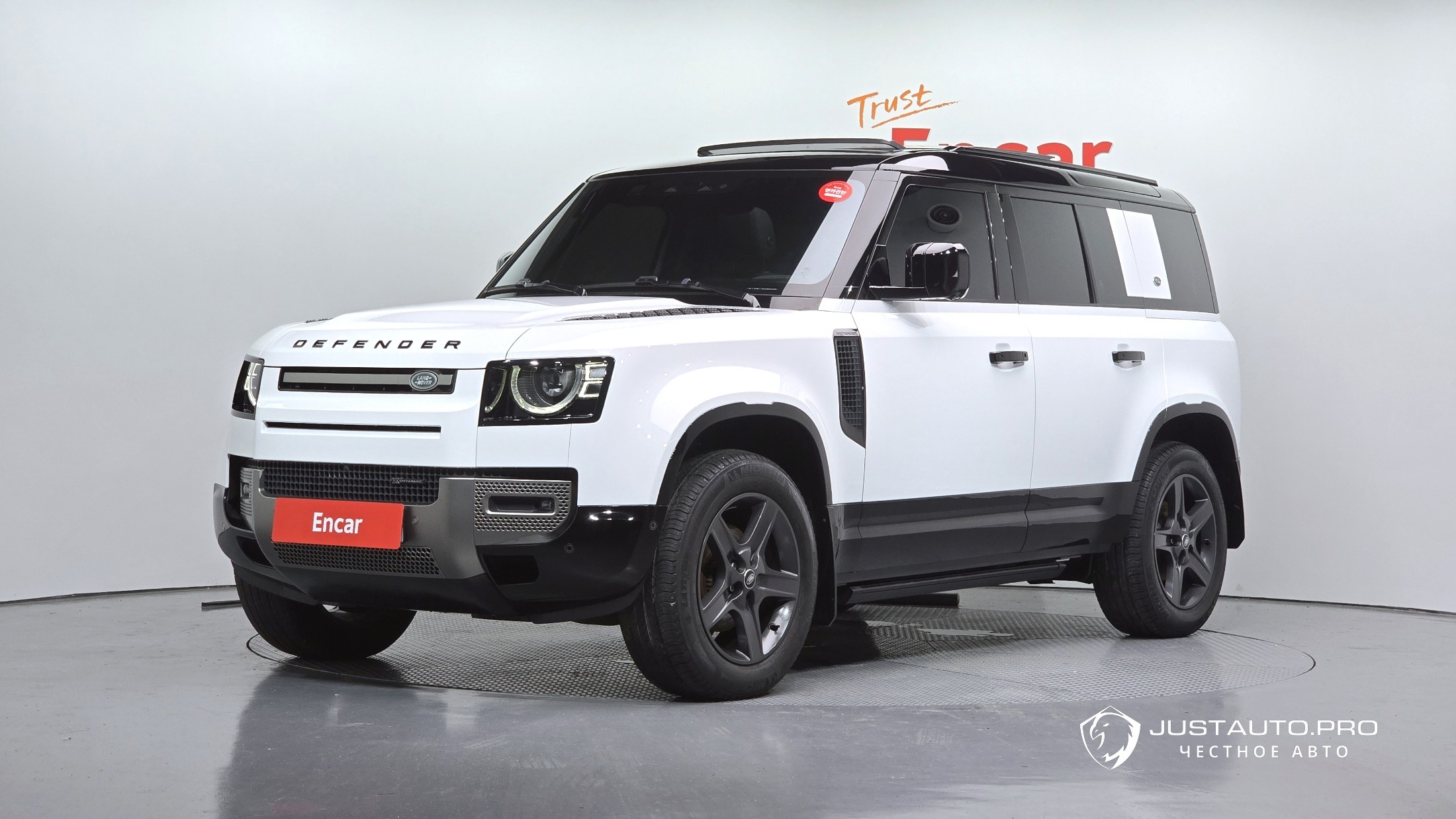 Автомобиль Land Rover Defender
