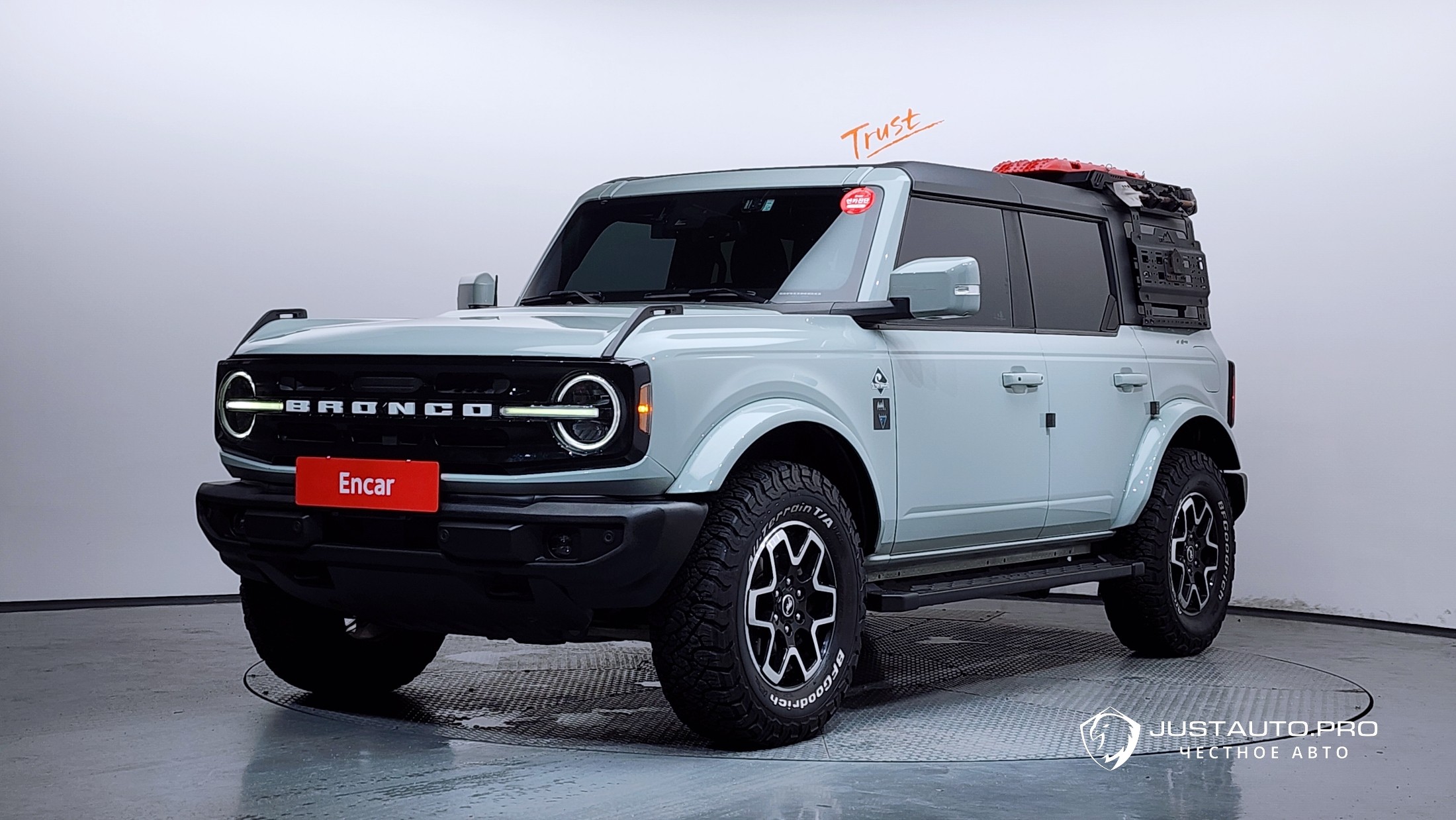 Автомобиль Ford Bronco