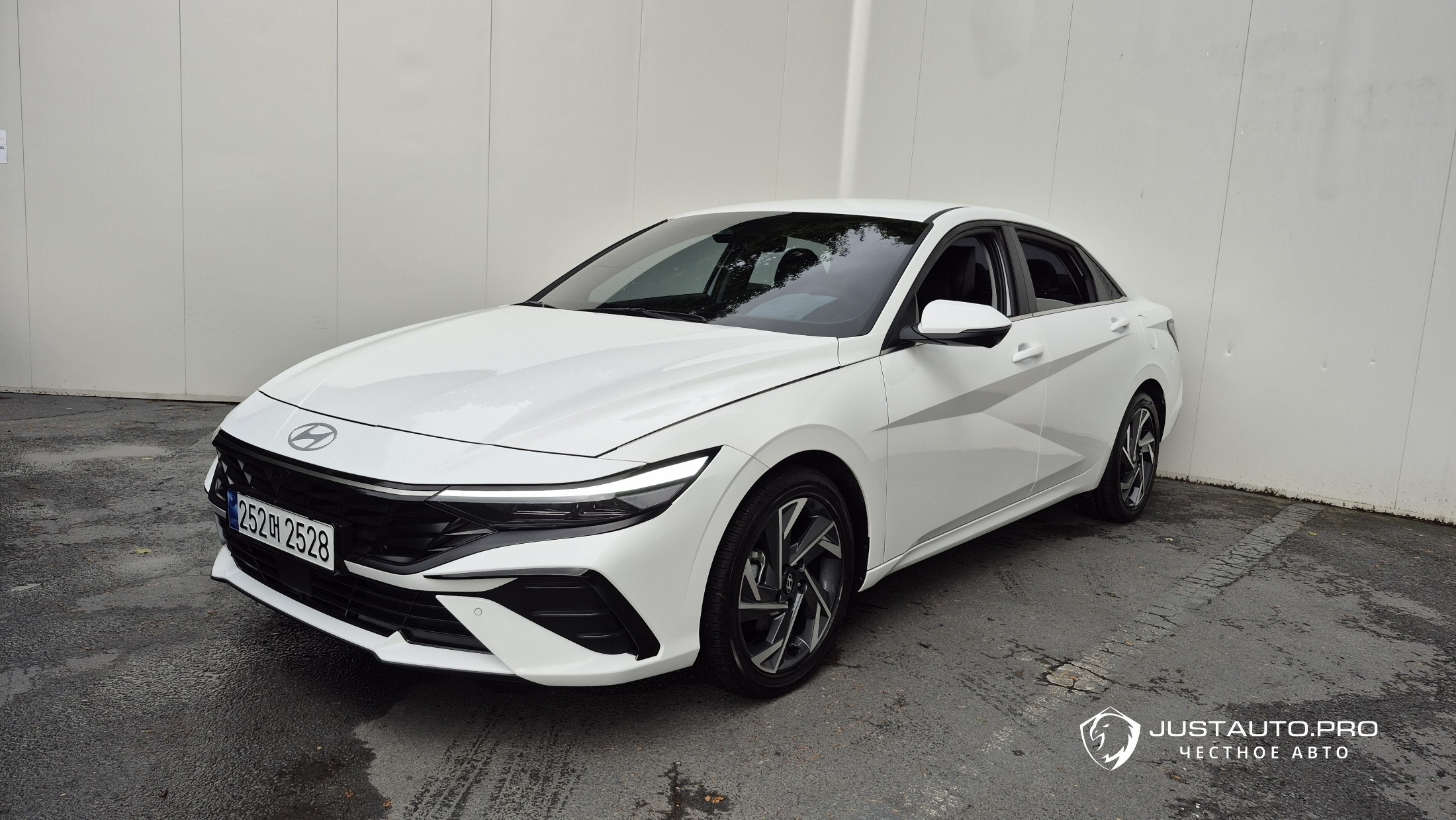 Автомобиль Hyundai AVANTE