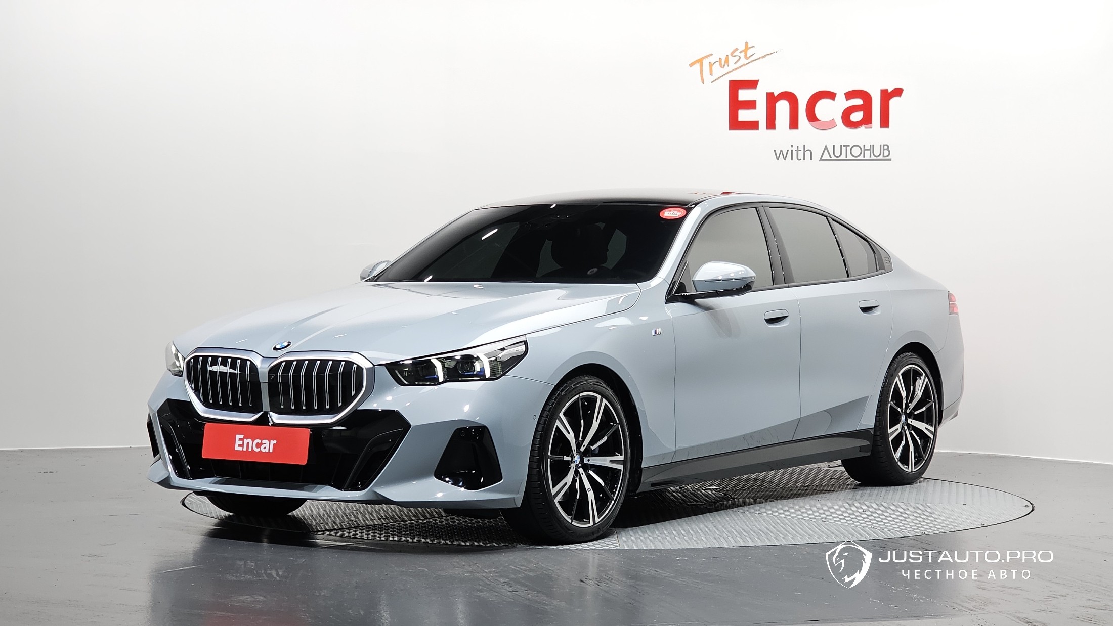 Автомобиль BMW 5-Series