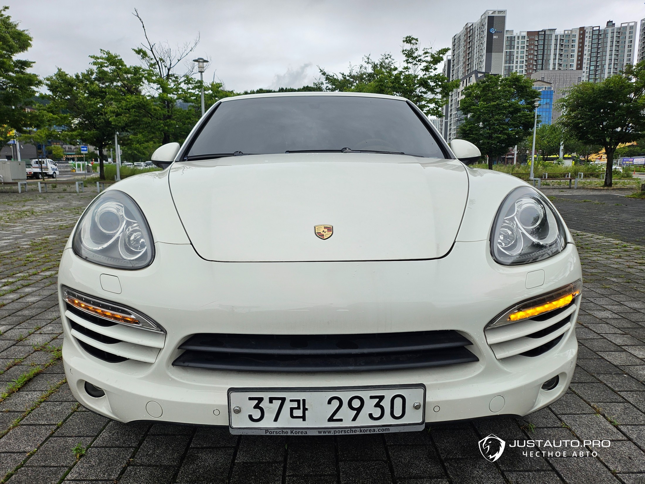 Автомобиль Porsche Cayenne