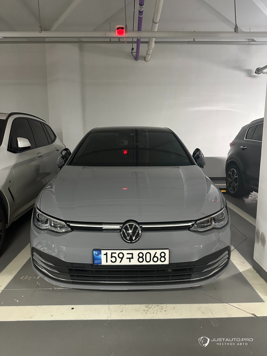 Автомобиль Volkswagen Golf