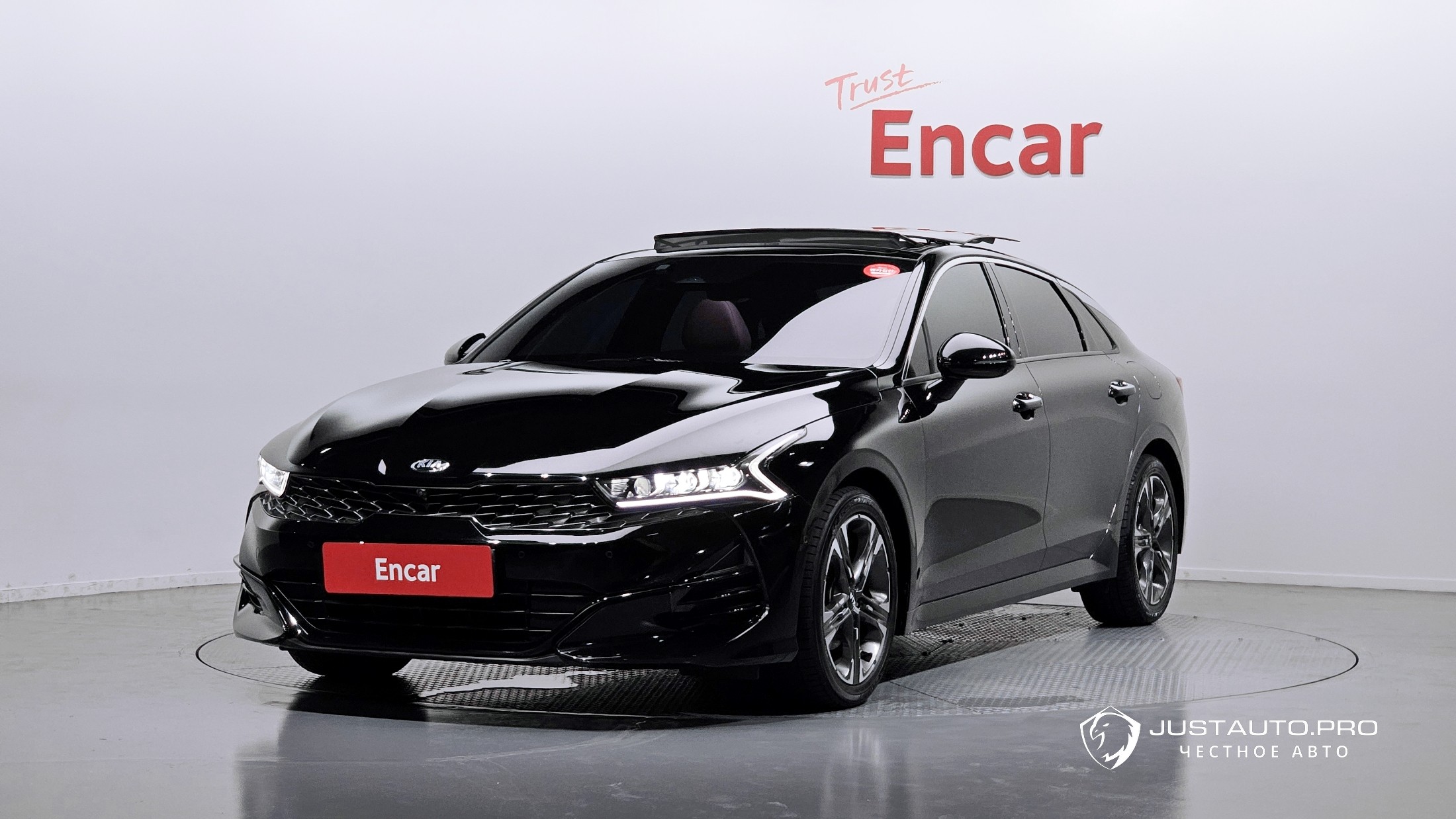Автомобиль Kia K5