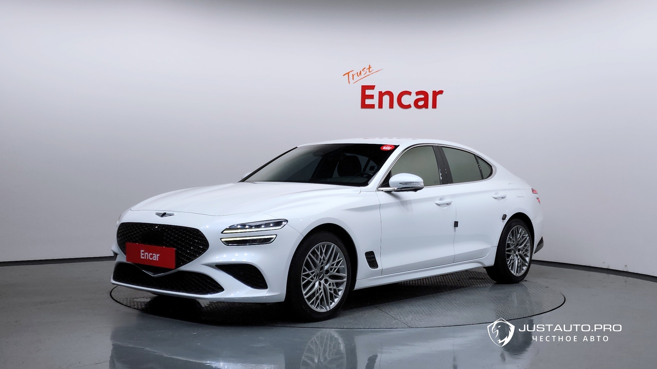 Автомобиль Genesis G70