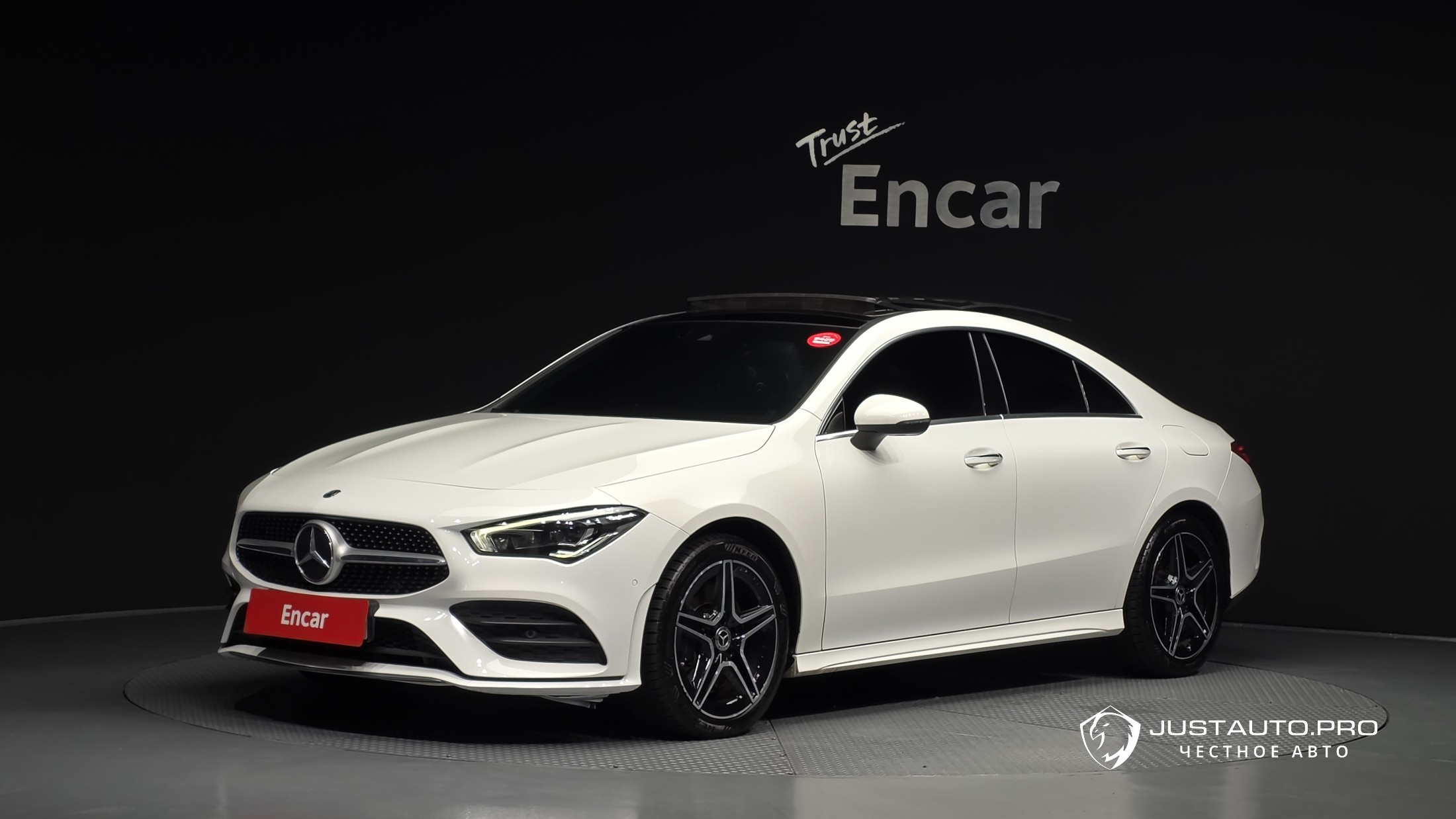 Автомобиль Mercedes-Benz CLA-Class