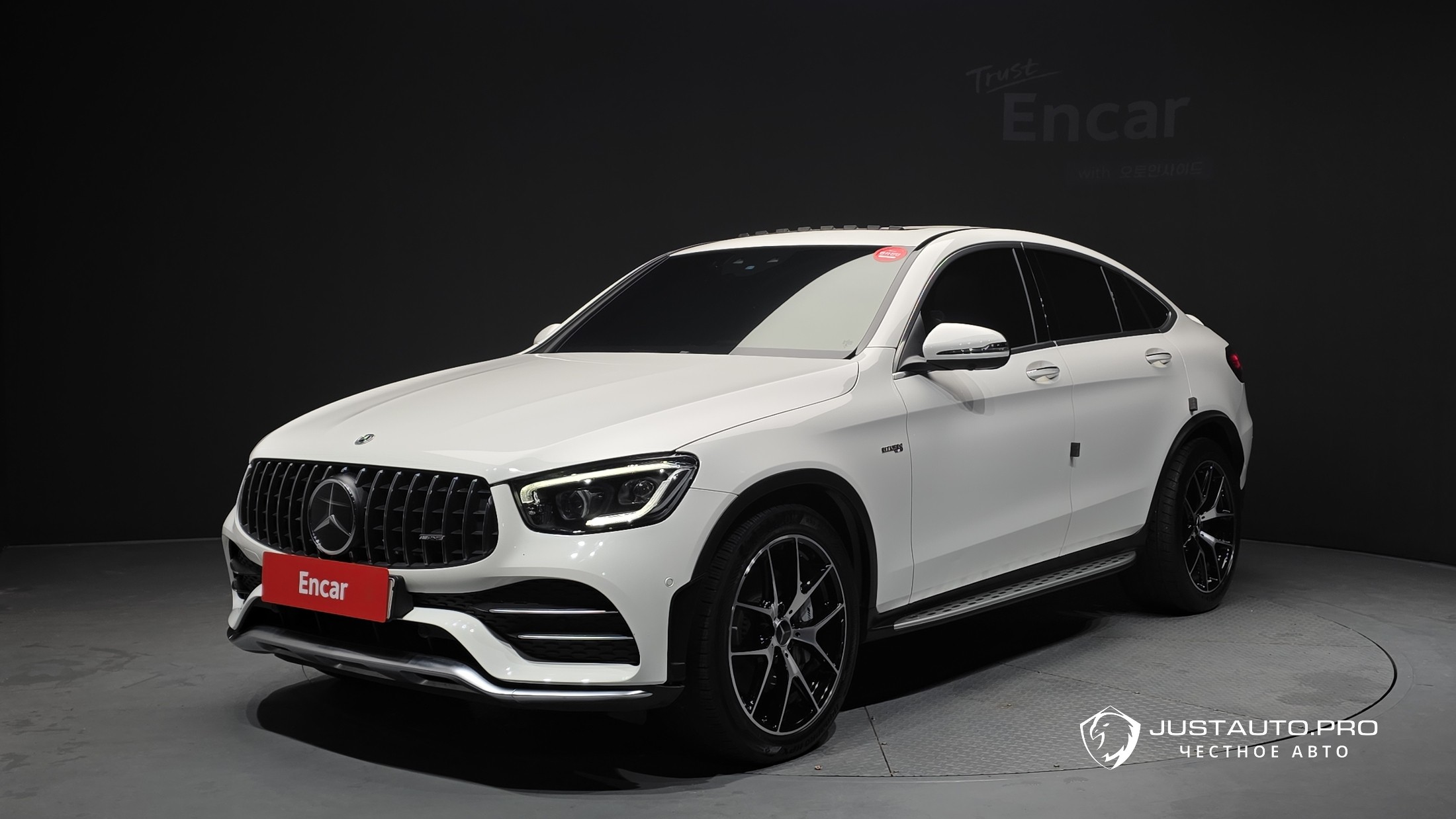 Автомобиль Mercedes-Benz GLC-Class