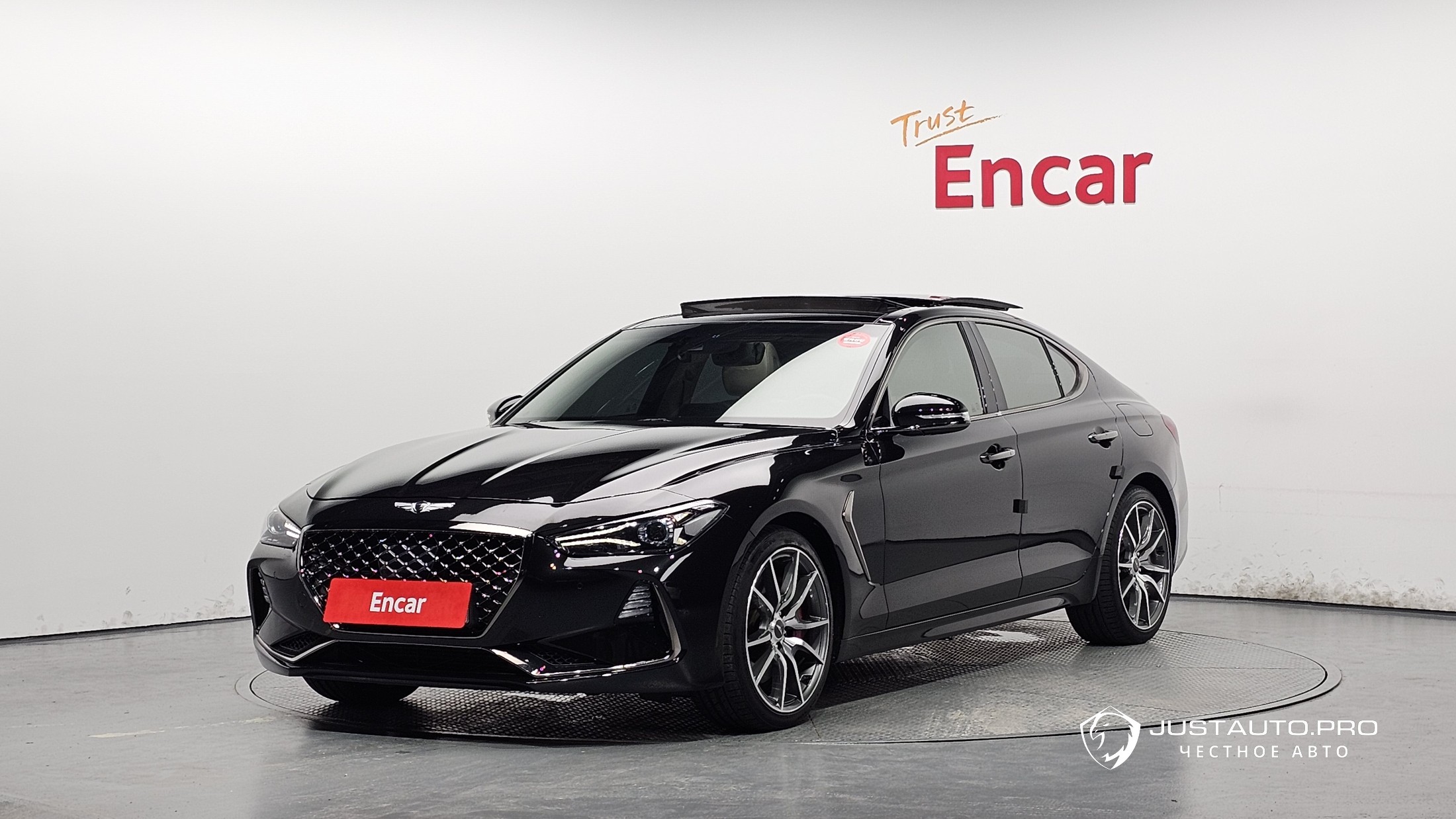 Автомобиль Genesis G70