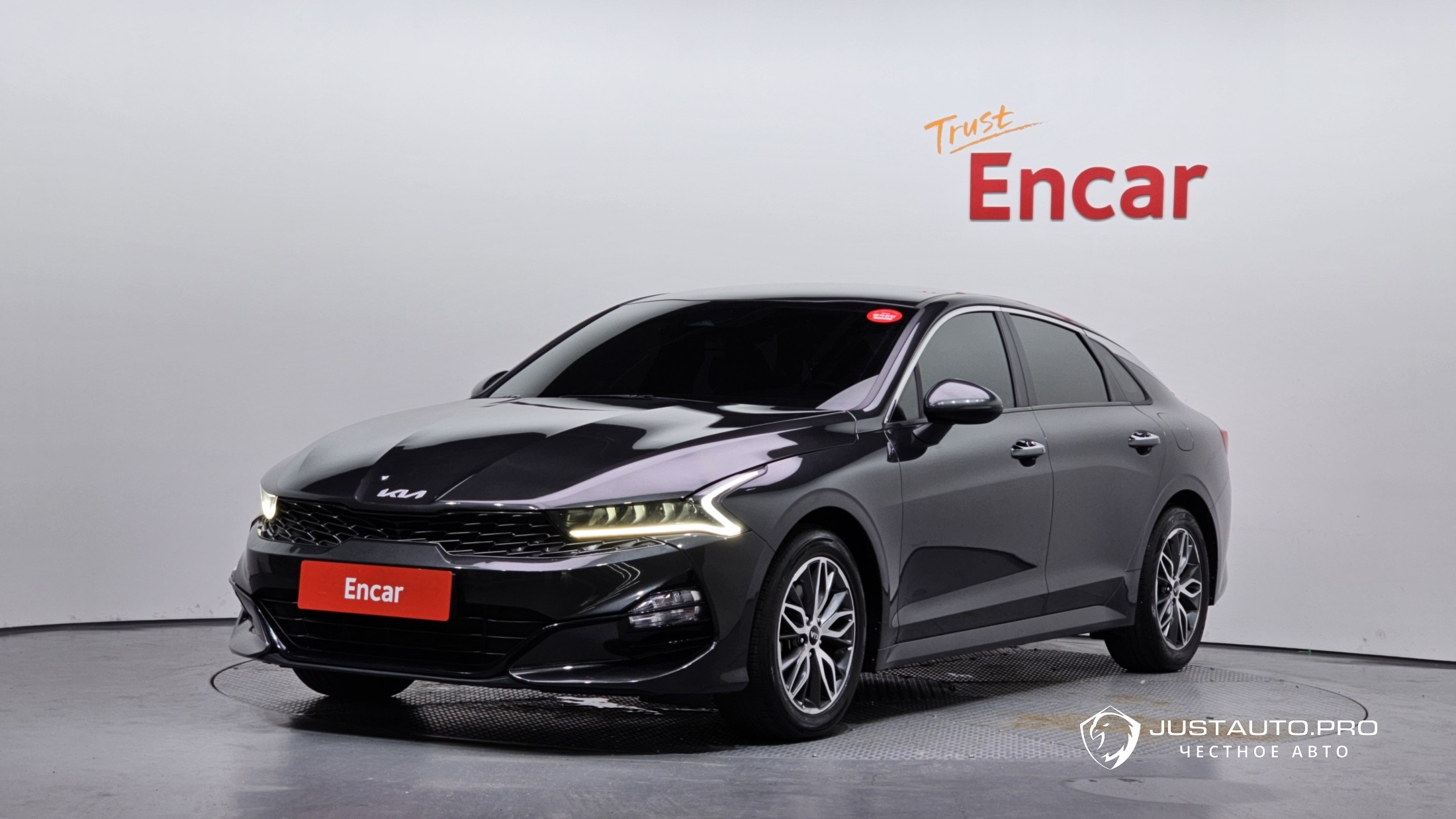 Автомобиль Kia K5