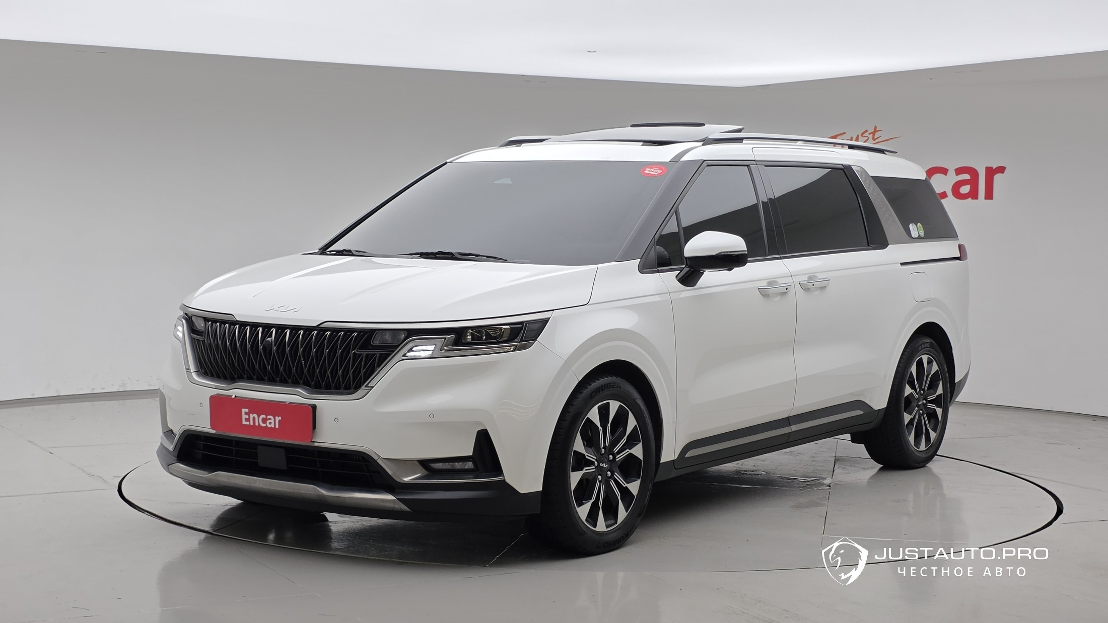 Автомобиль Kia Canival