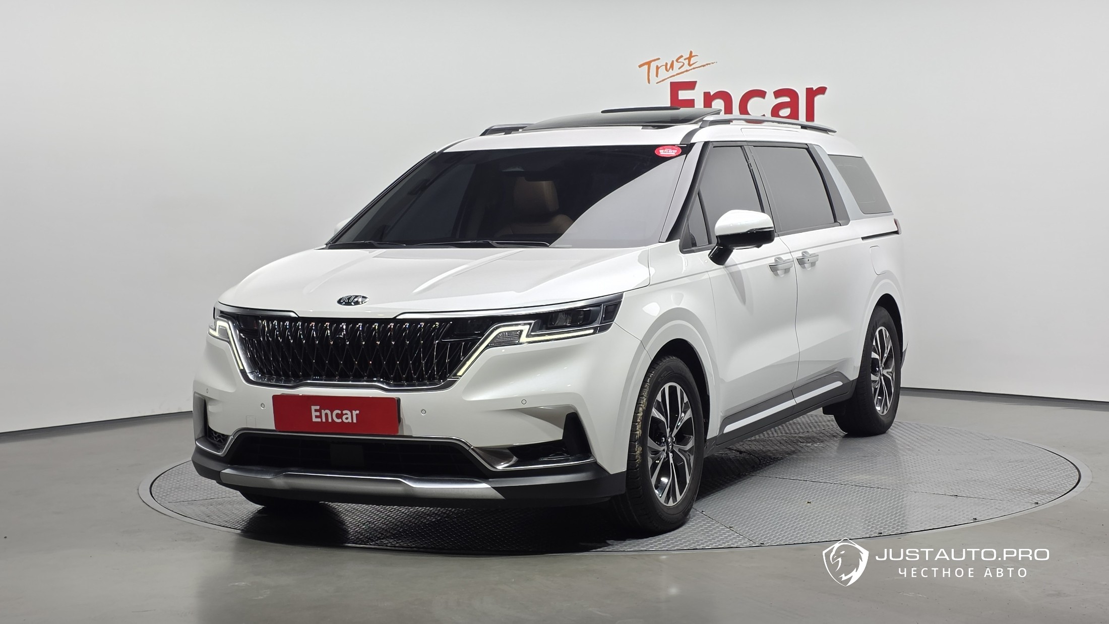 Автомобиль Kia Canival
