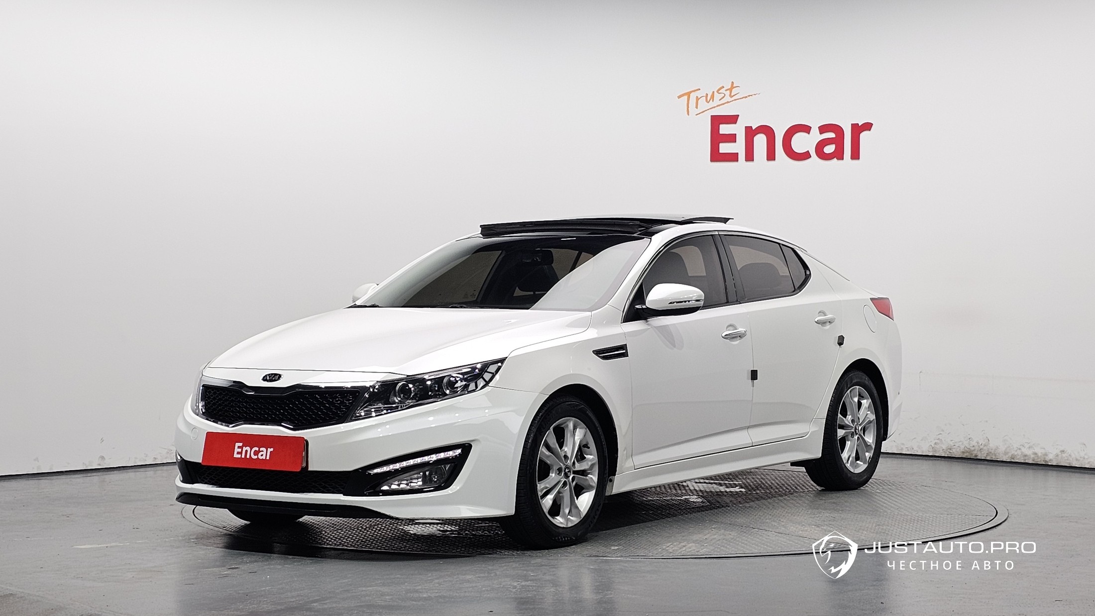 Автомобиль Kia K5