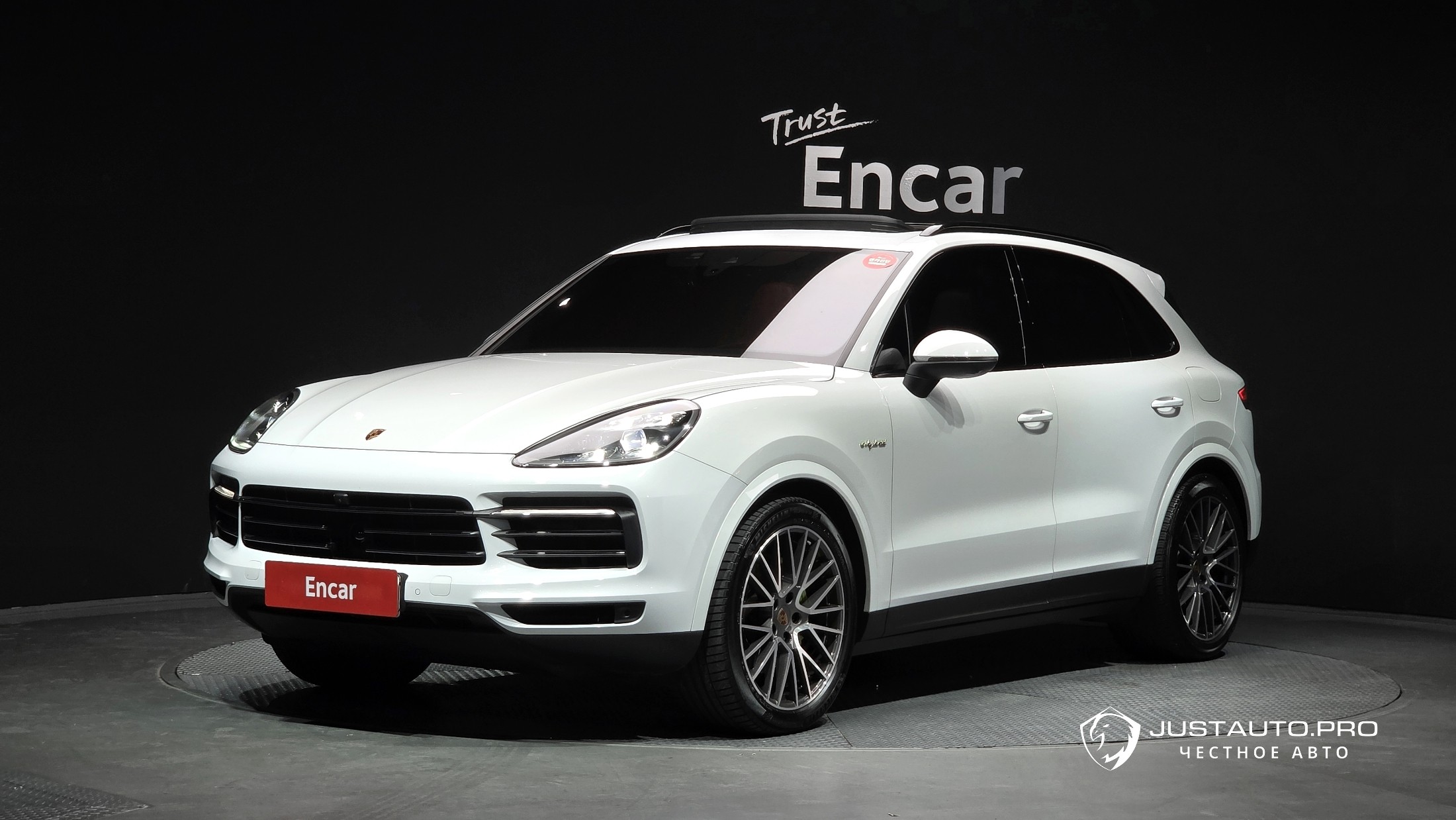 Автомобиль Porsche Cayenne