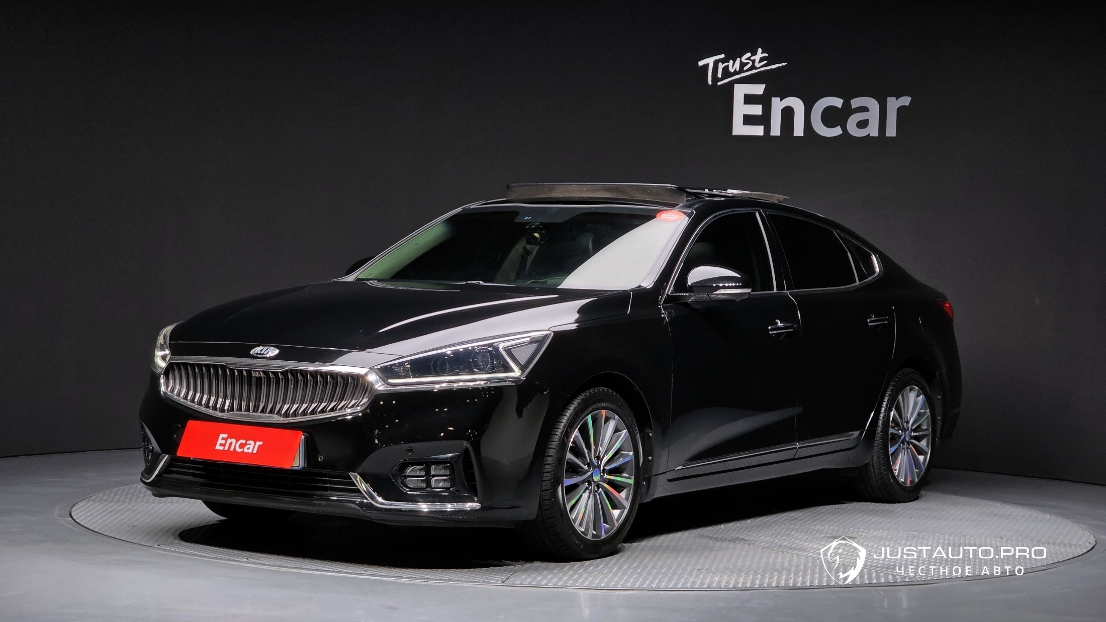 Автомобиль Kia K7