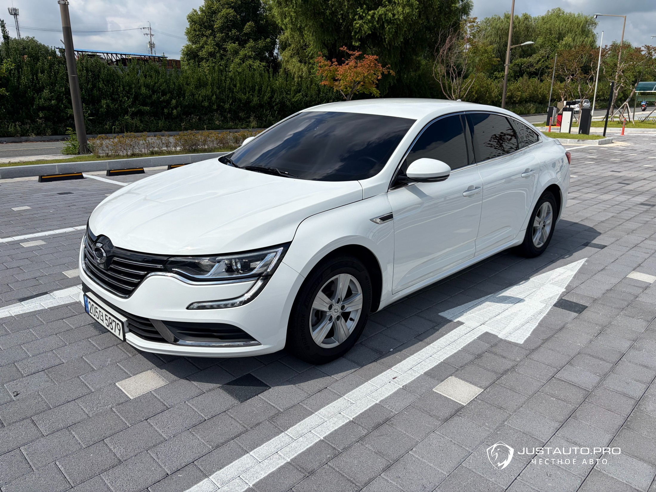 Автомобиль Renault-KoreaSamsung SM6