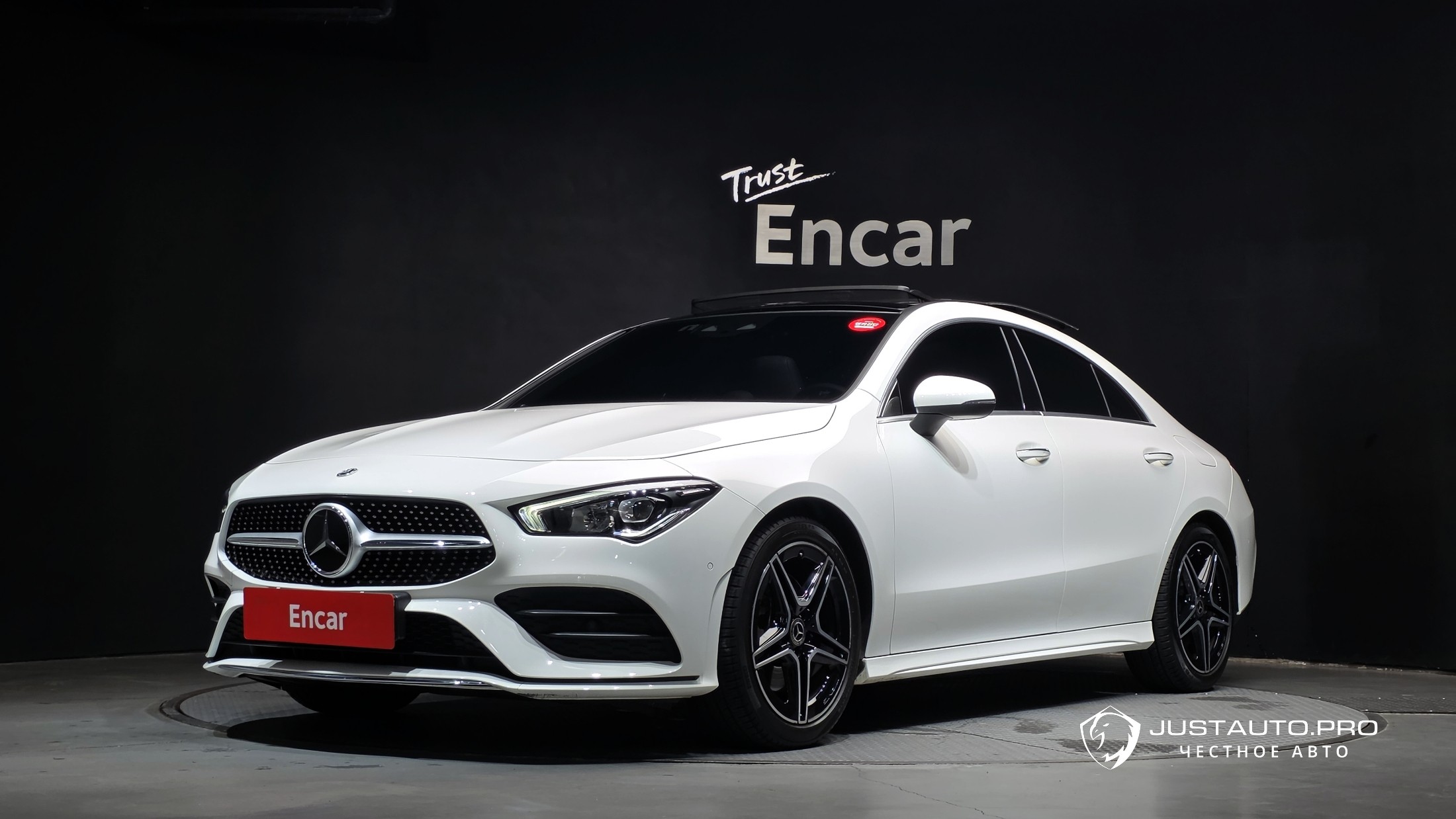 Автомобиль Mercedes-Benz CLA-Class