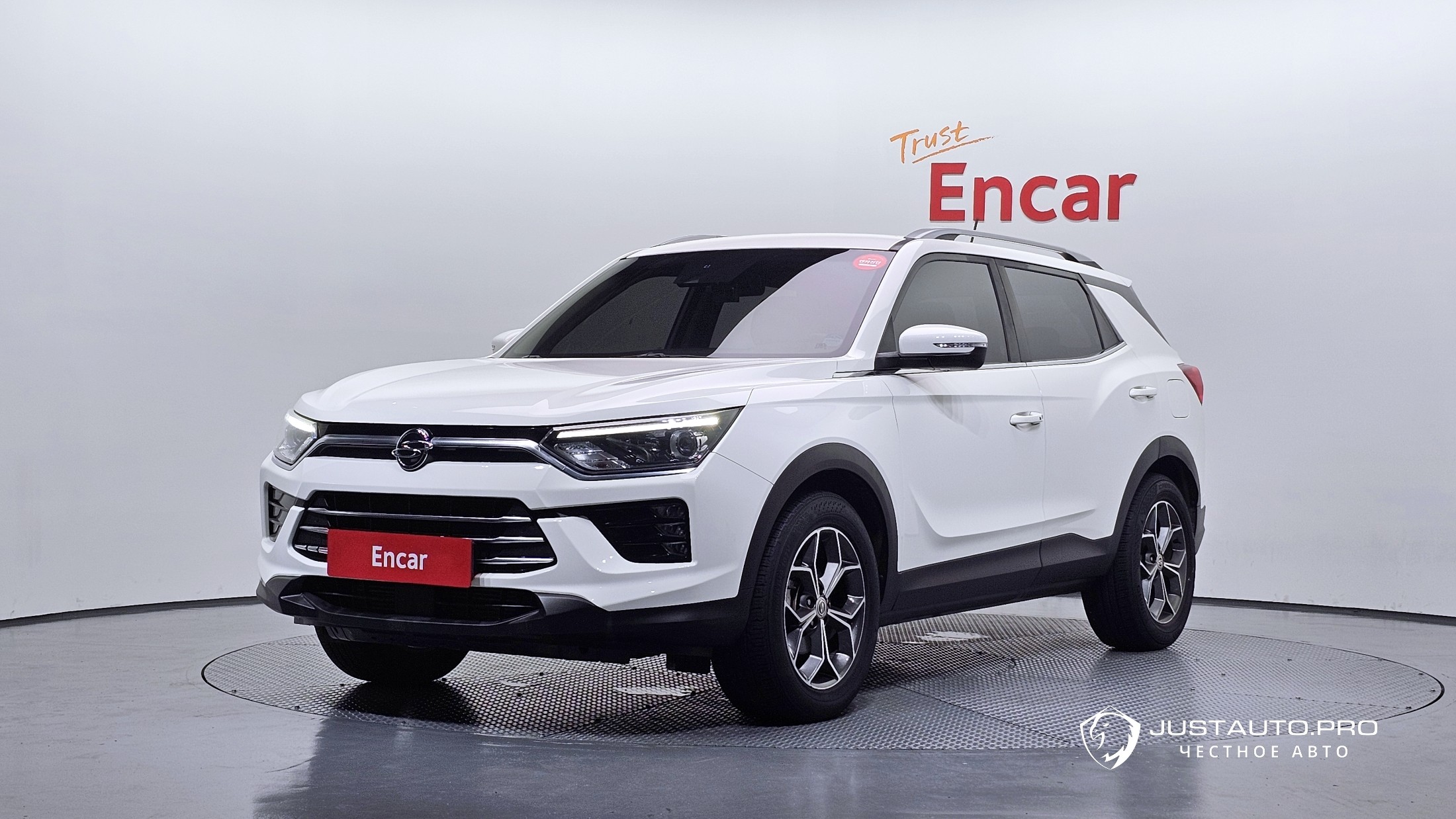 Автомобиль KG_Mobility_Ssangyong KORANDO