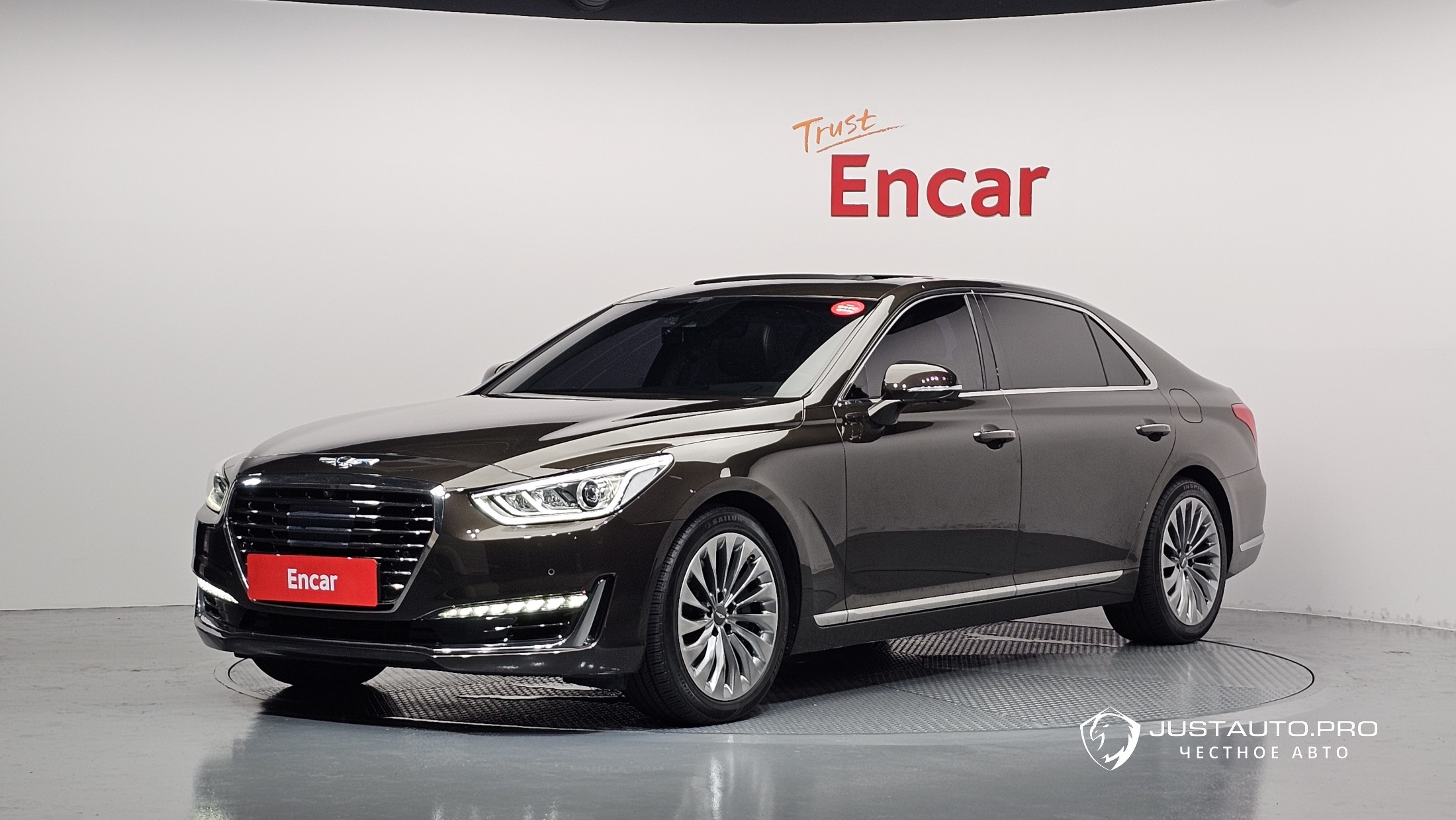 Автомобиль Genesis EQ900