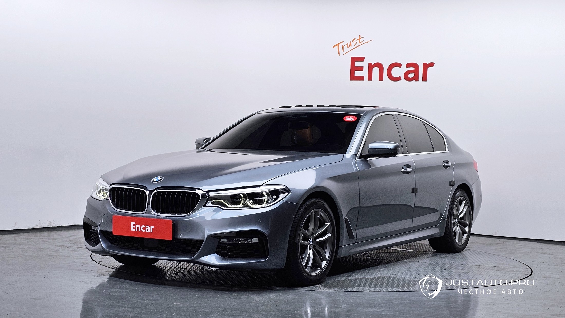 Автомобиль BMW 5-Series