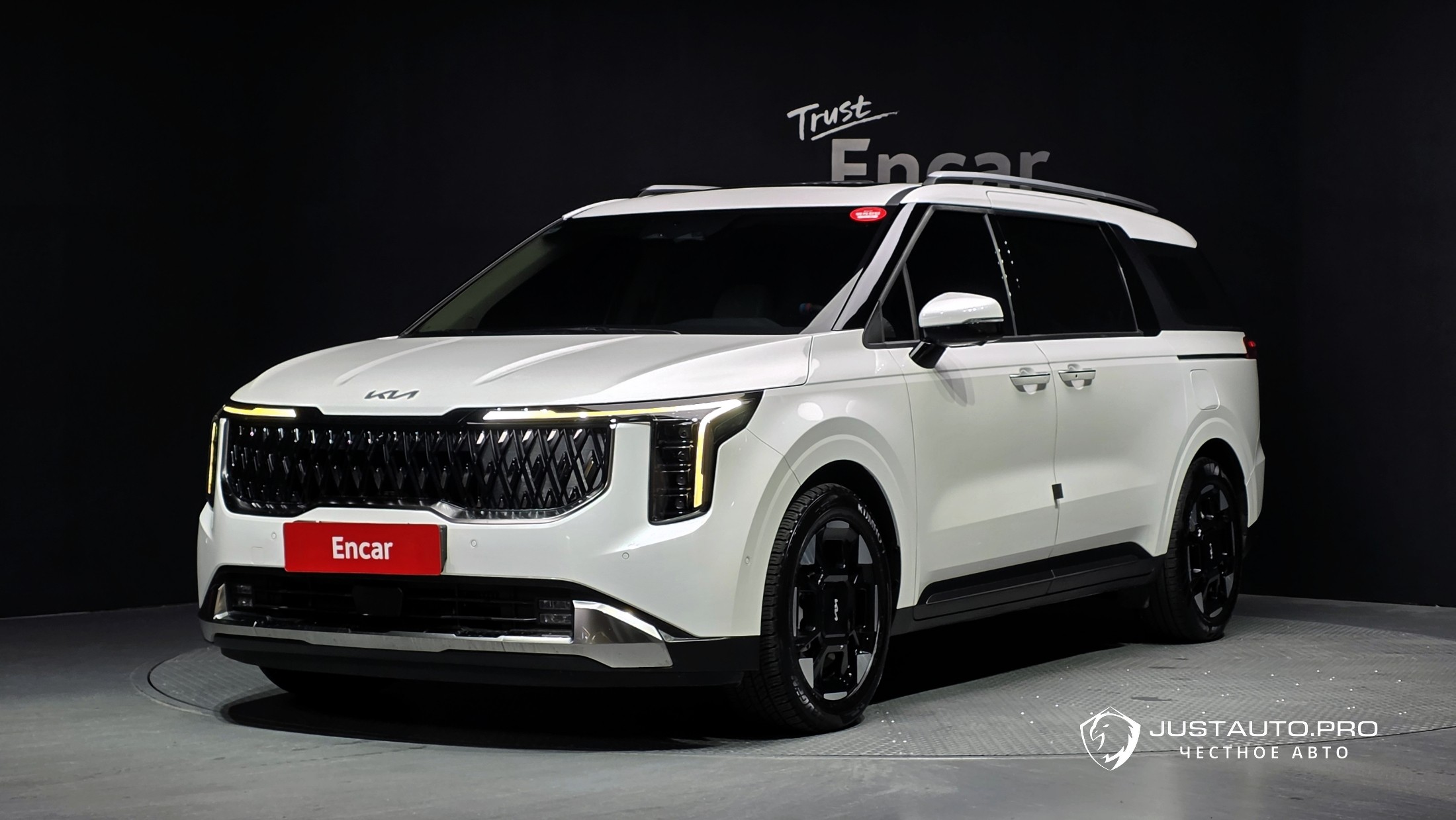 Автомобиль Kia Canival