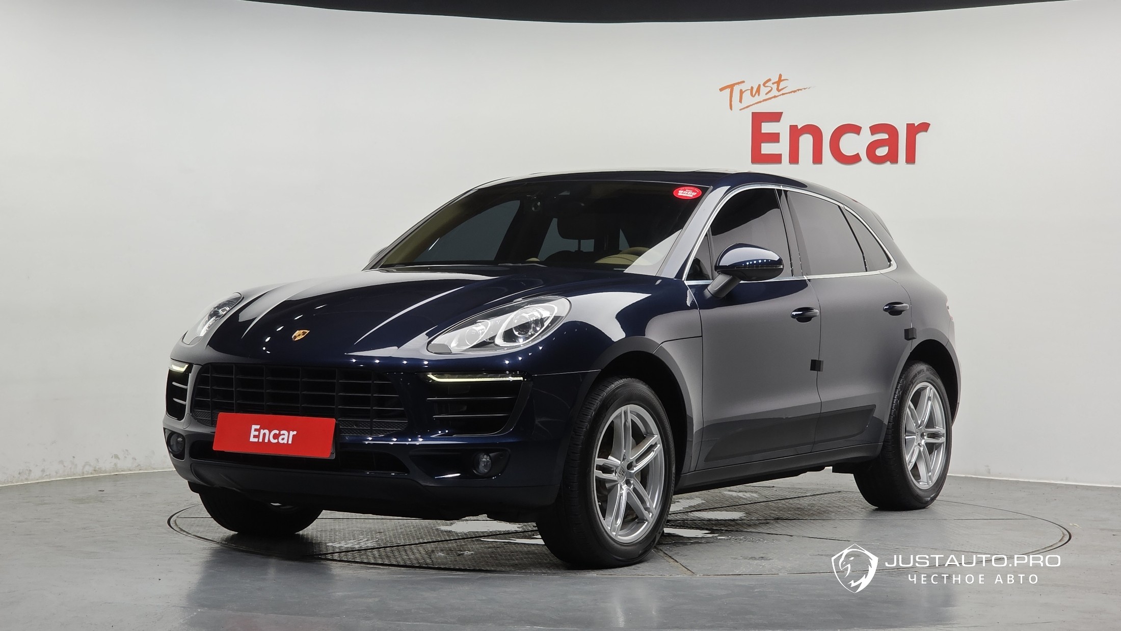 Автомобиль Porsche Macan