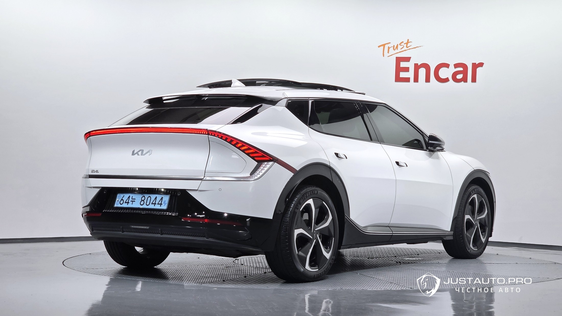 Автомобиль Kia EV6