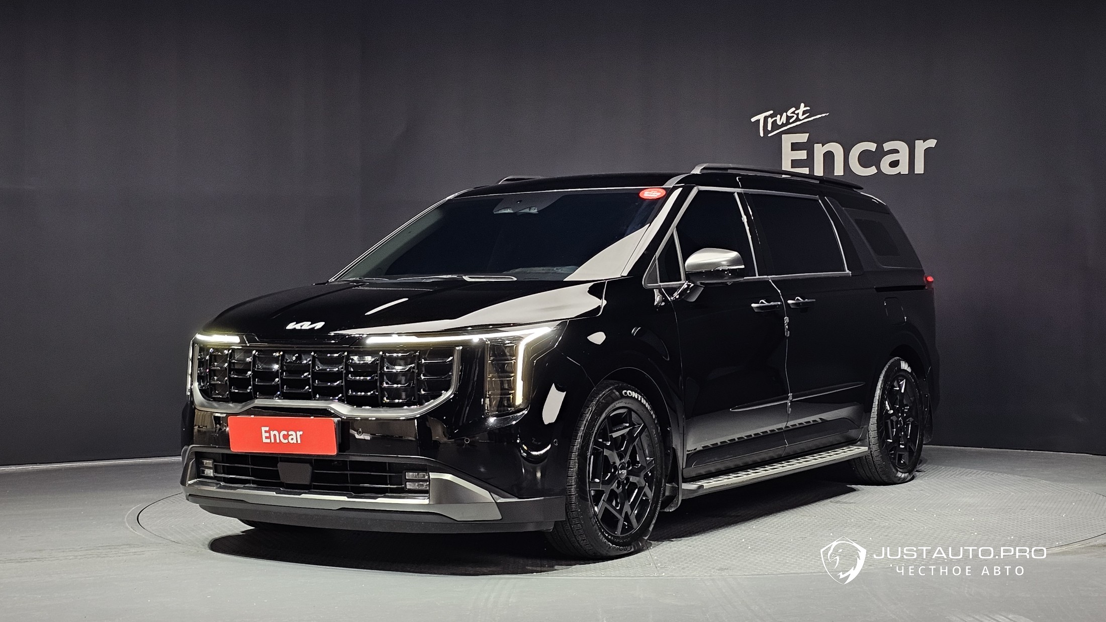 Автомобиль Kia Canival