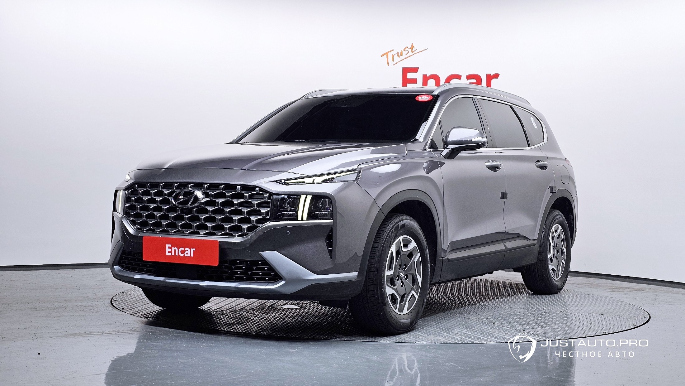 Автомобиль Hyundai Santafe
