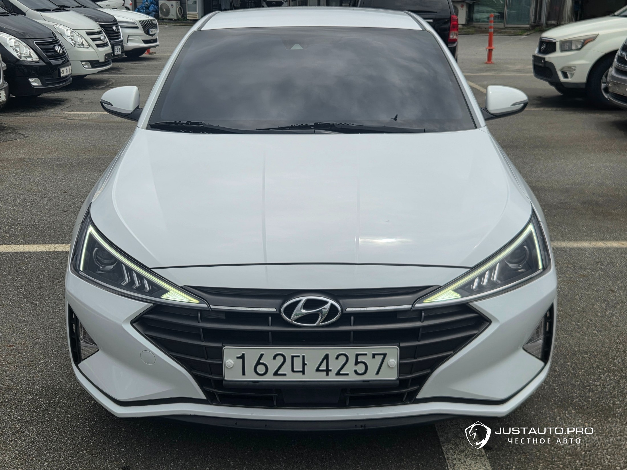 Автомобиль Hyundai AVANTE