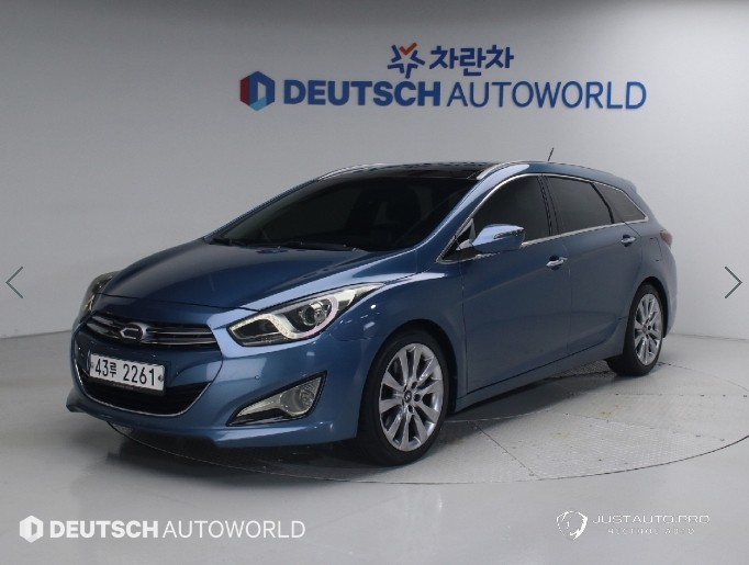 Автомобиль Hyundai i40