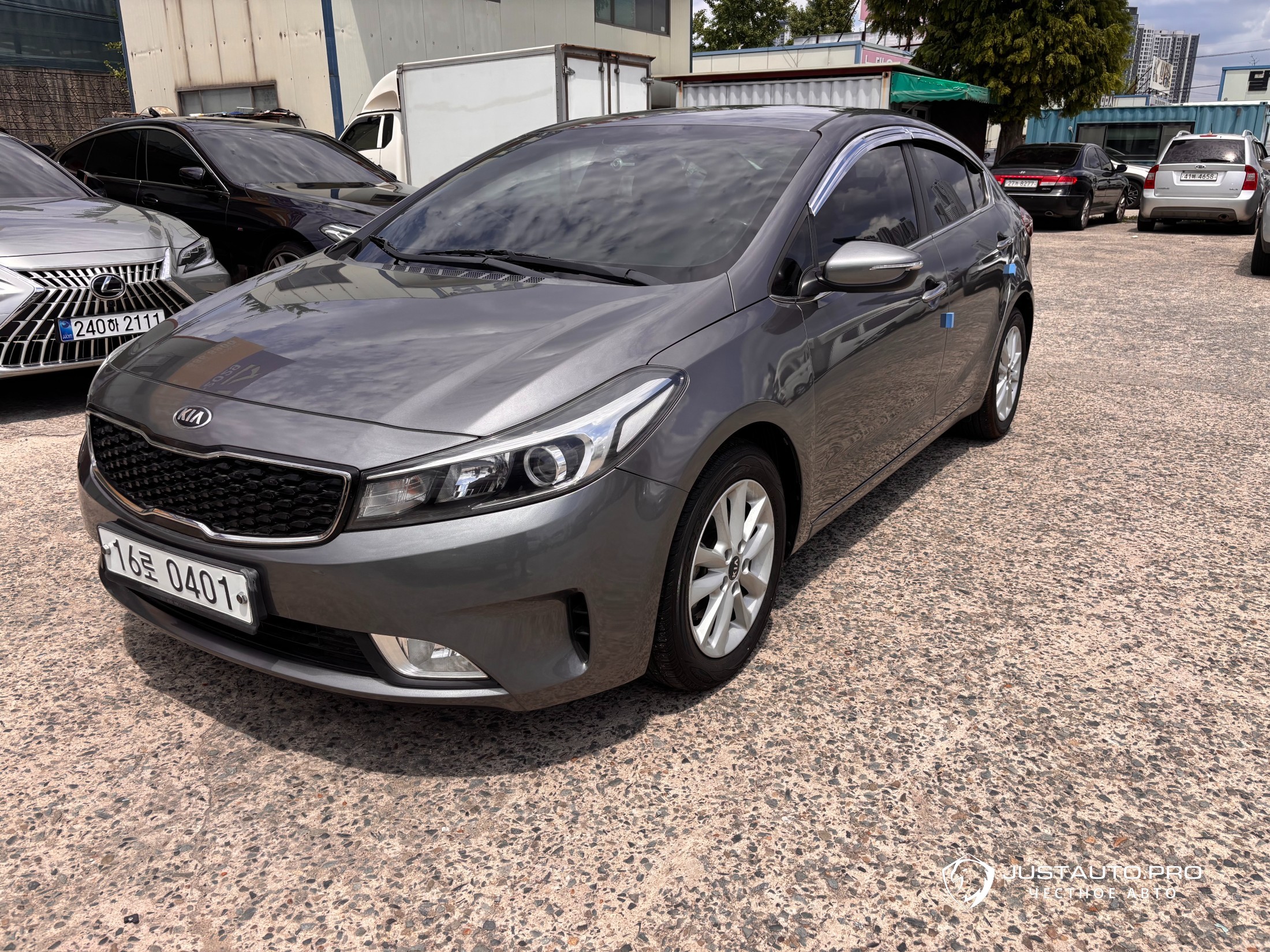 Автомобиль Kia K3