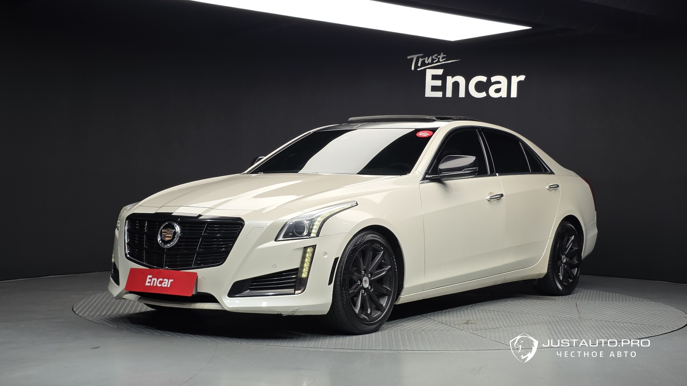 Автомобиль Cadillac CTS