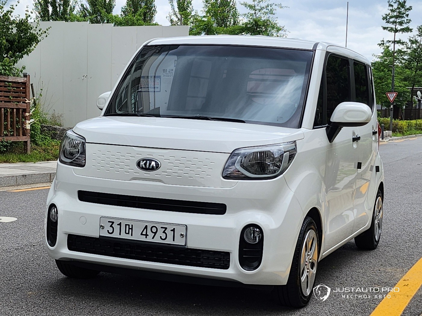Автомобиль Kia RAY