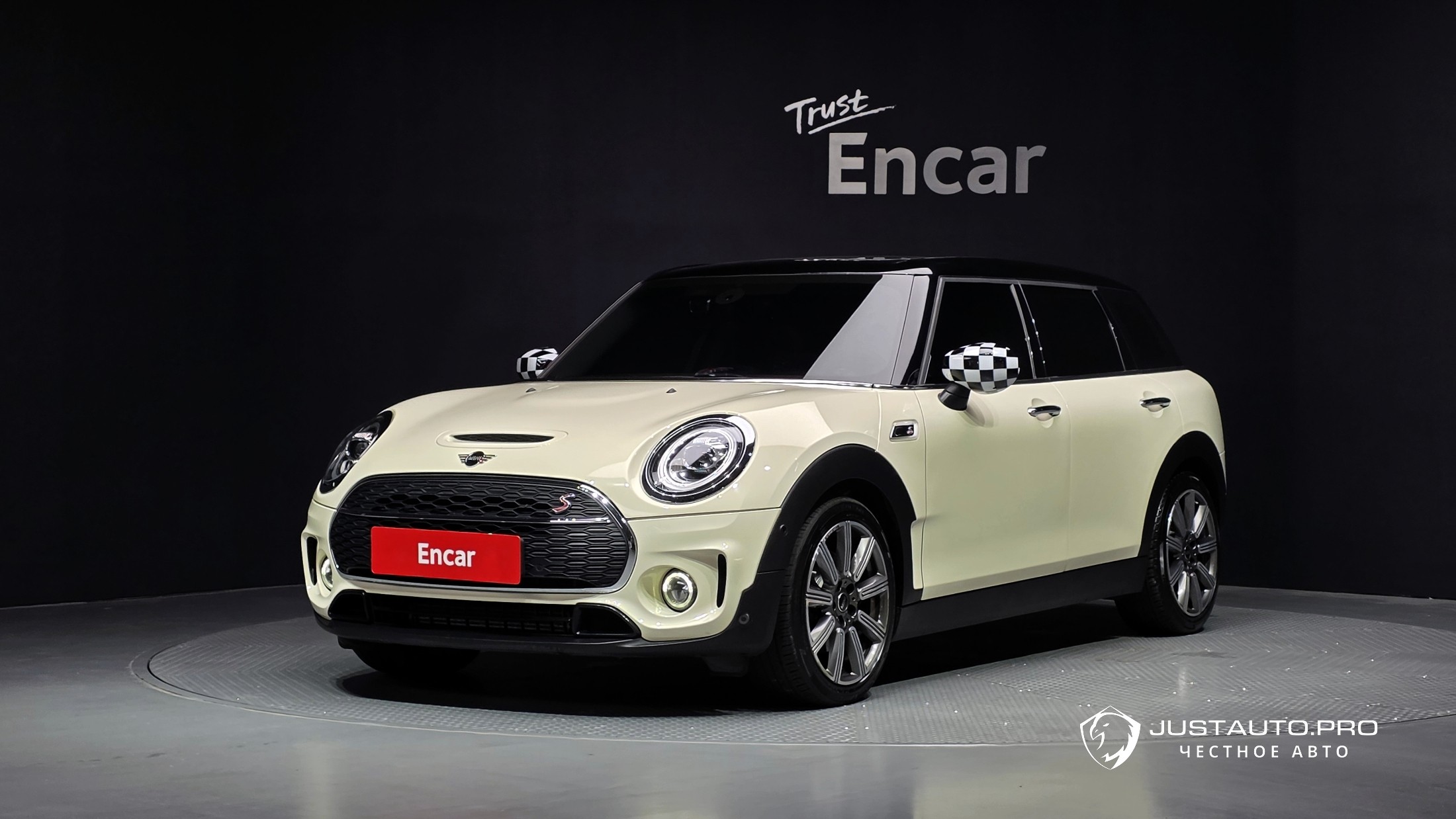 Автомобиль Mini Clubman